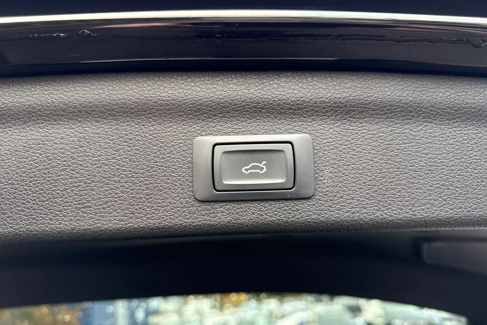 Audi Q3 thumbnail image number 23