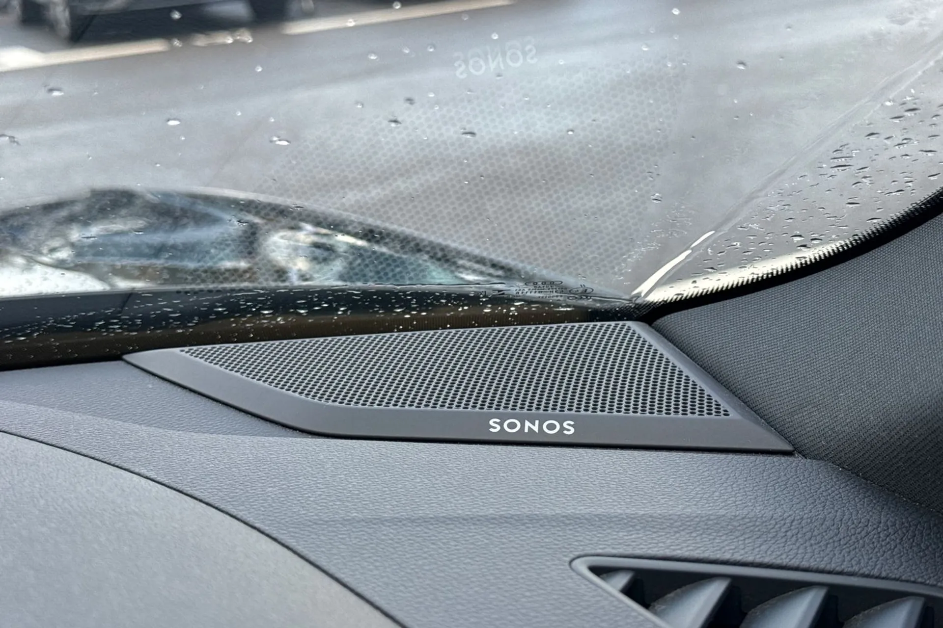 Audi Q3 thumbnail image number 29