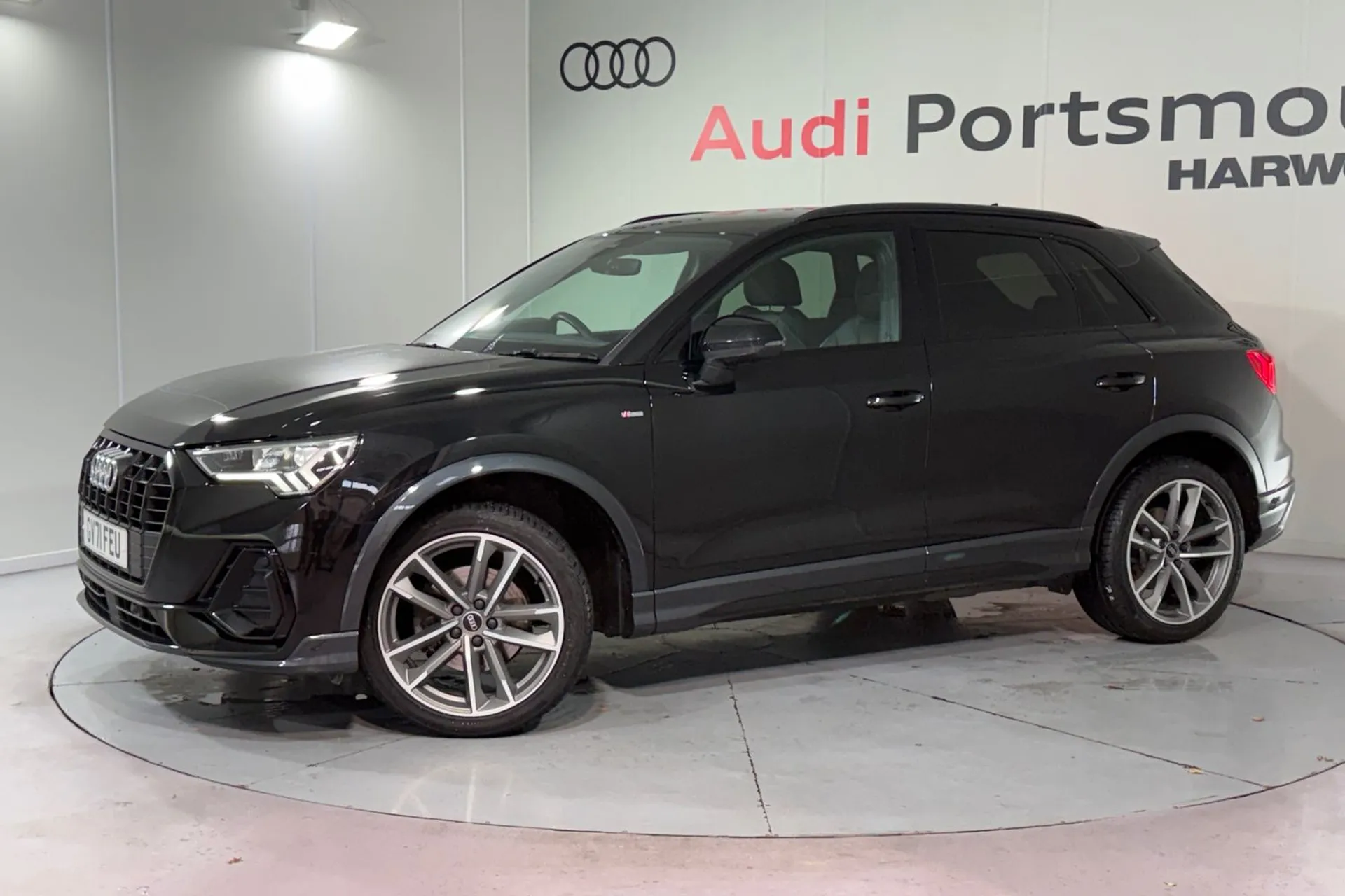 Audi Q3 thumbnail image number 7