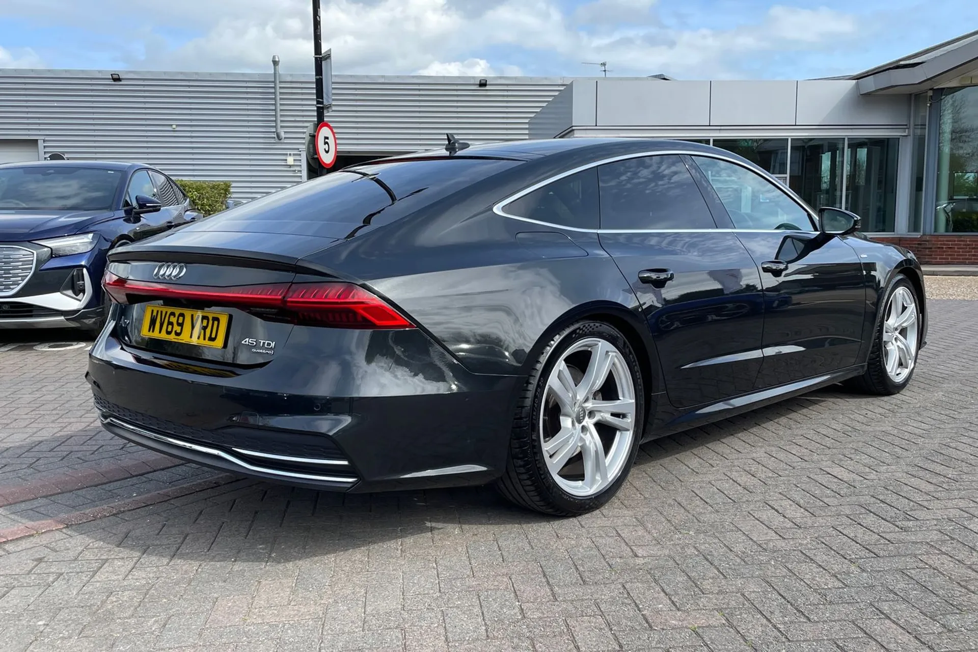 Audi A7 thumbnail image number 4