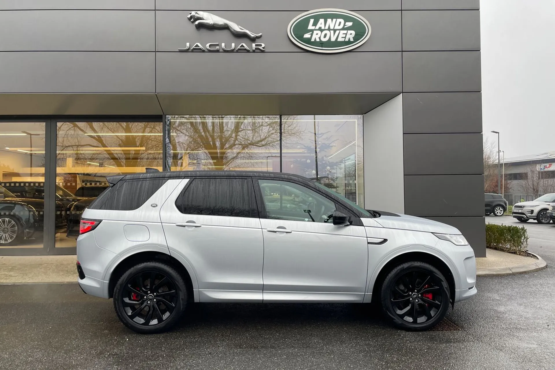 LAND ROVER DISCOVERY SPORT thumbnail image number 2