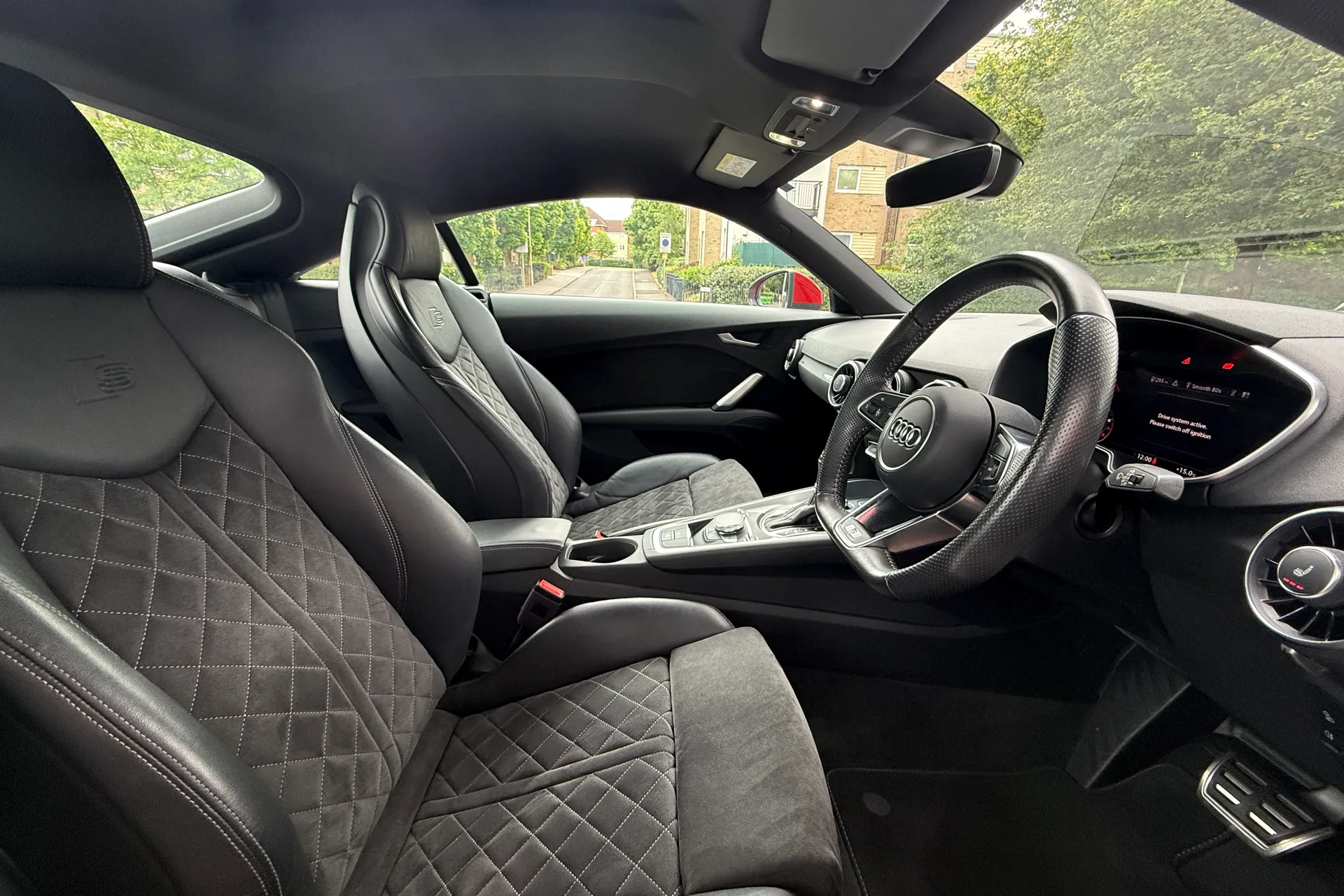Audi TT thumbnail image number 34