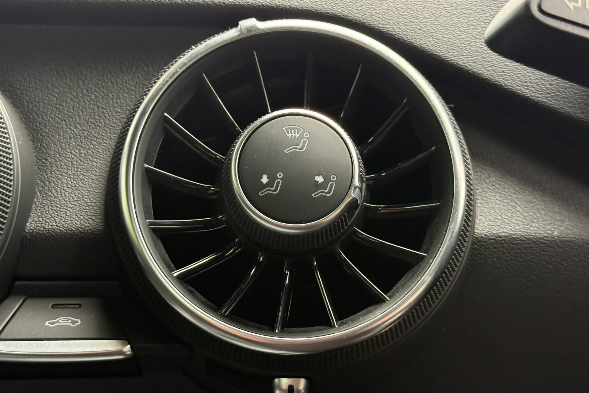 Audi TT thumbnail image number 63