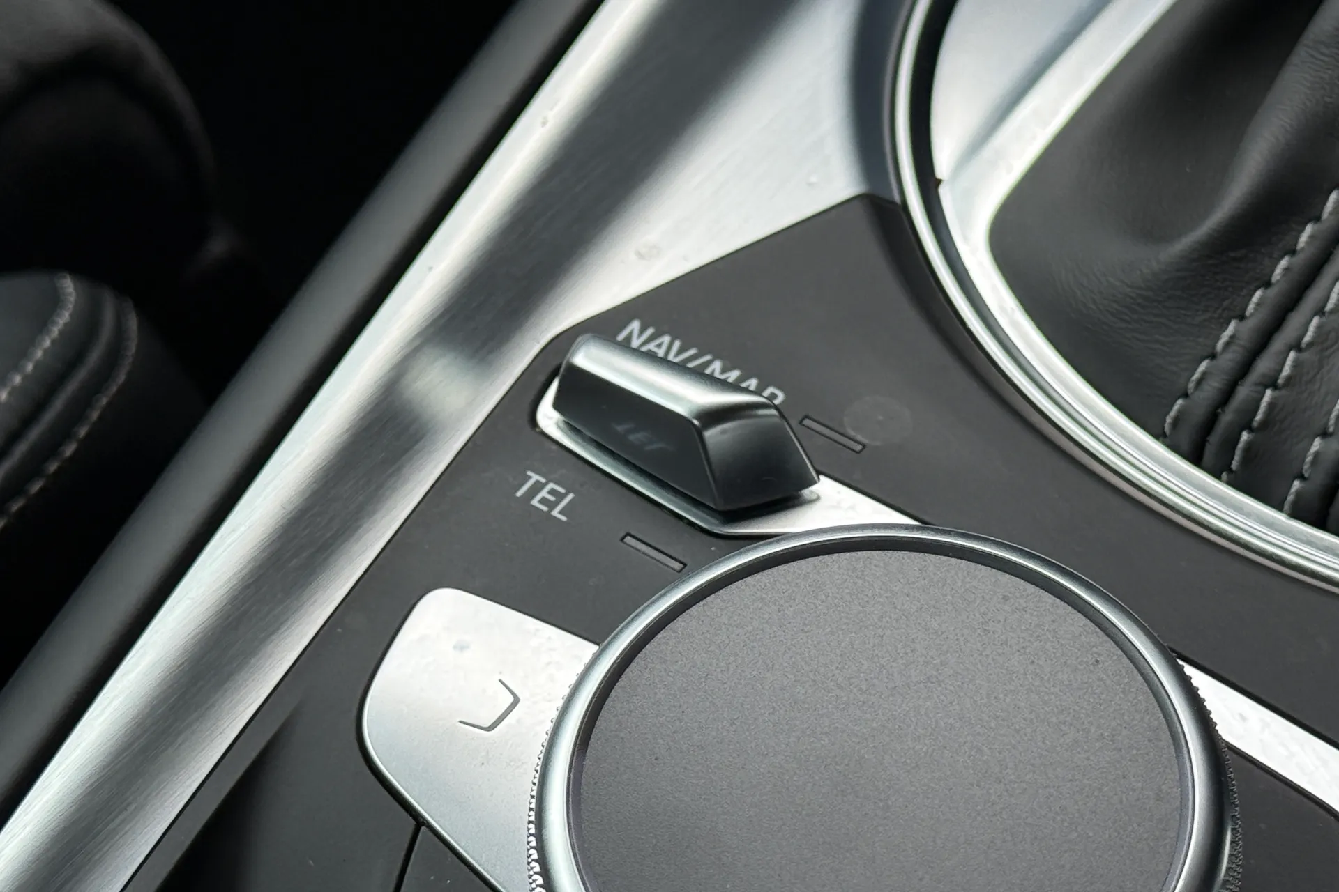Audi TT thumbnail image number 28