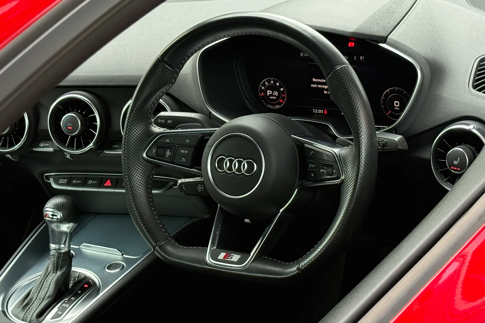 Audi TT thumbnail image number 36