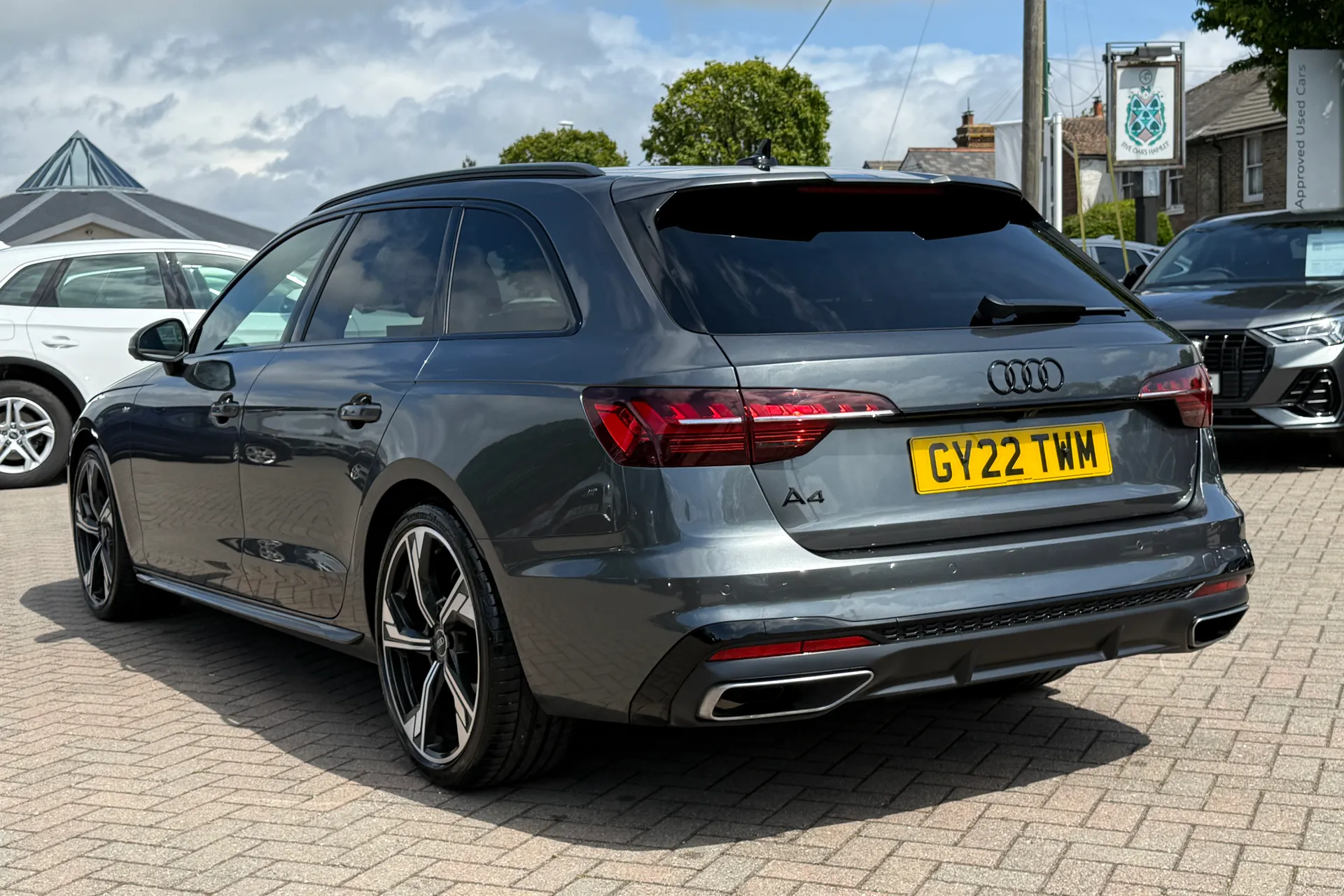 Audi A4 thumbnail image number 36