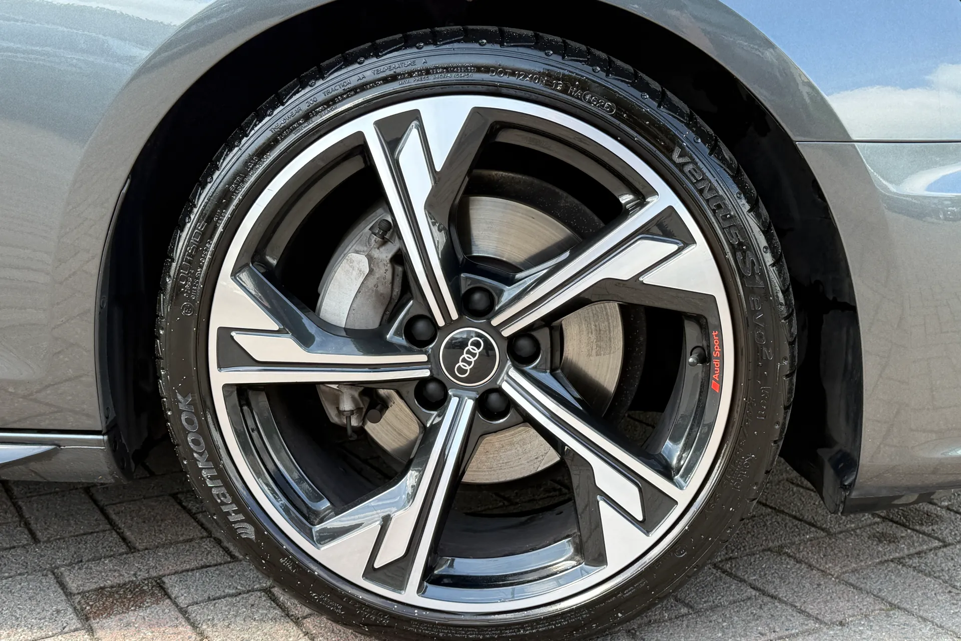 Audi A4 thumbnail image number 49