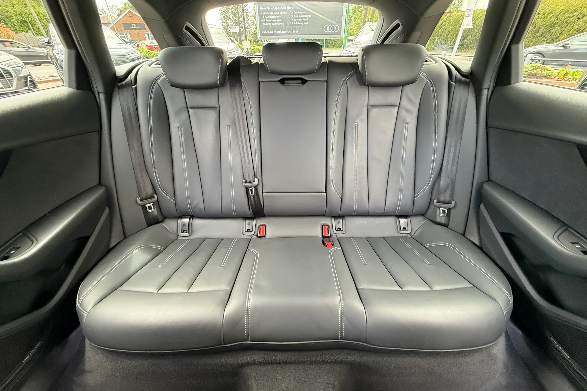 Audi A4 thumbnail image number 40