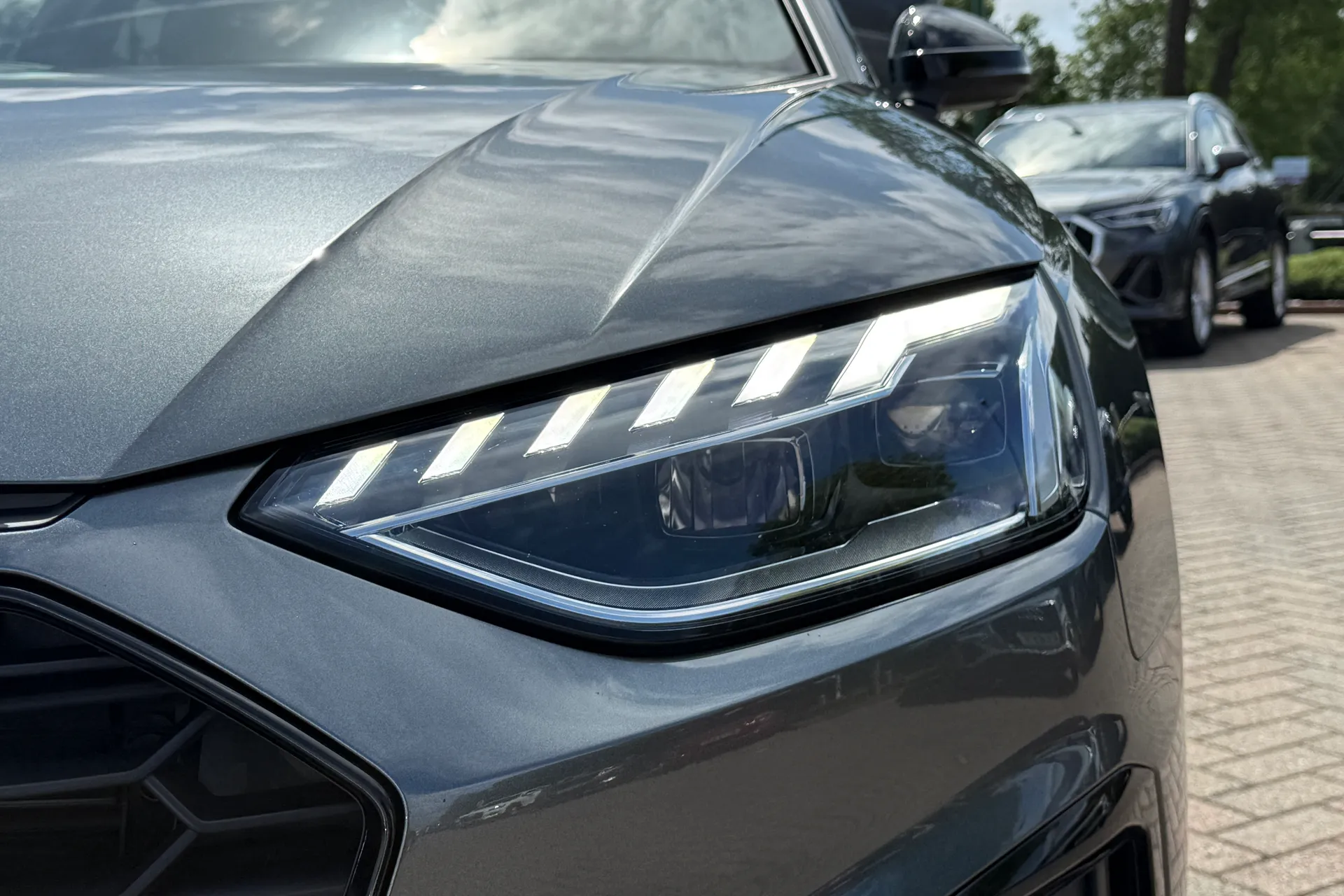 Audi A4 thumbnail image number 54