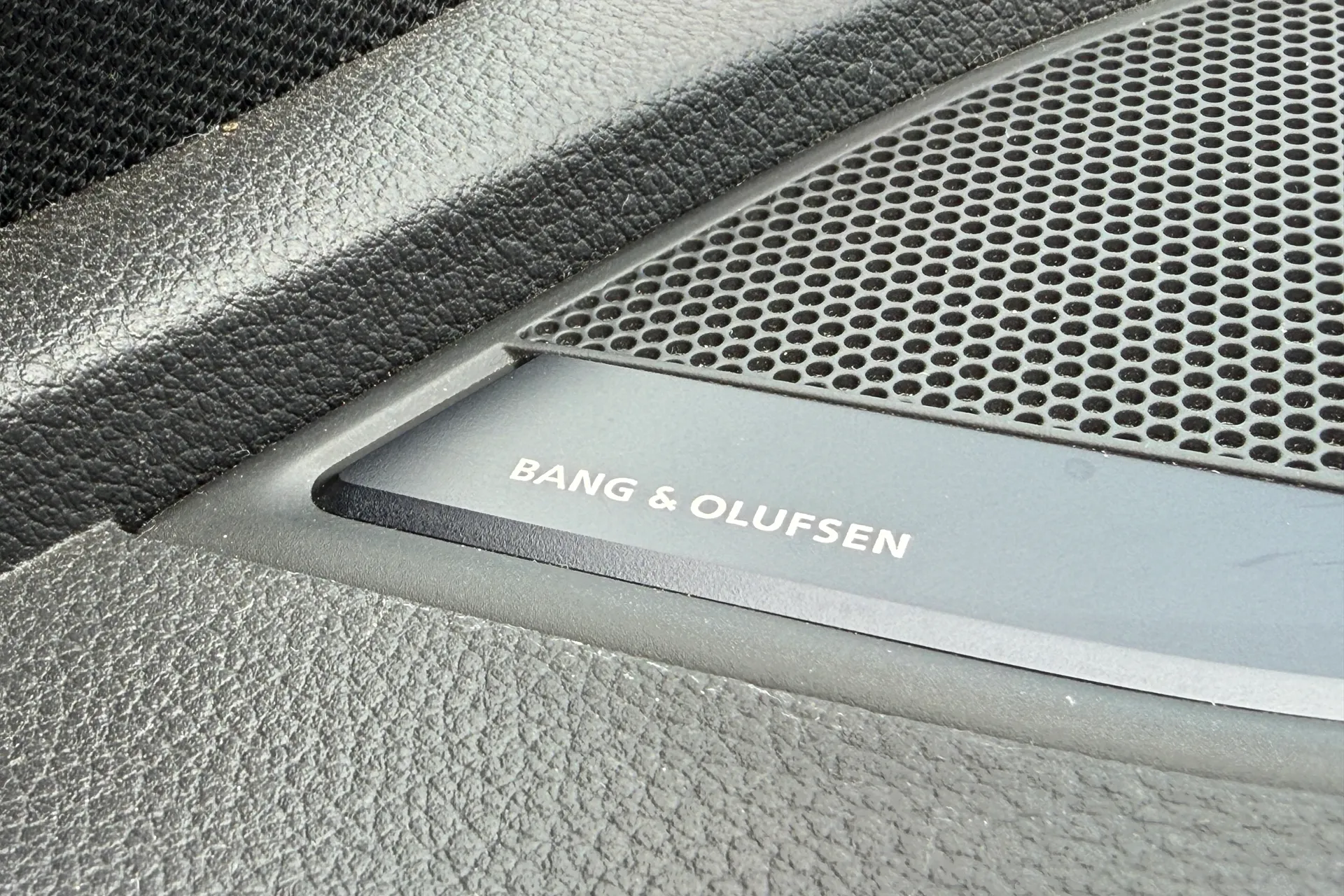 Audi A4 thumbnail image number 19