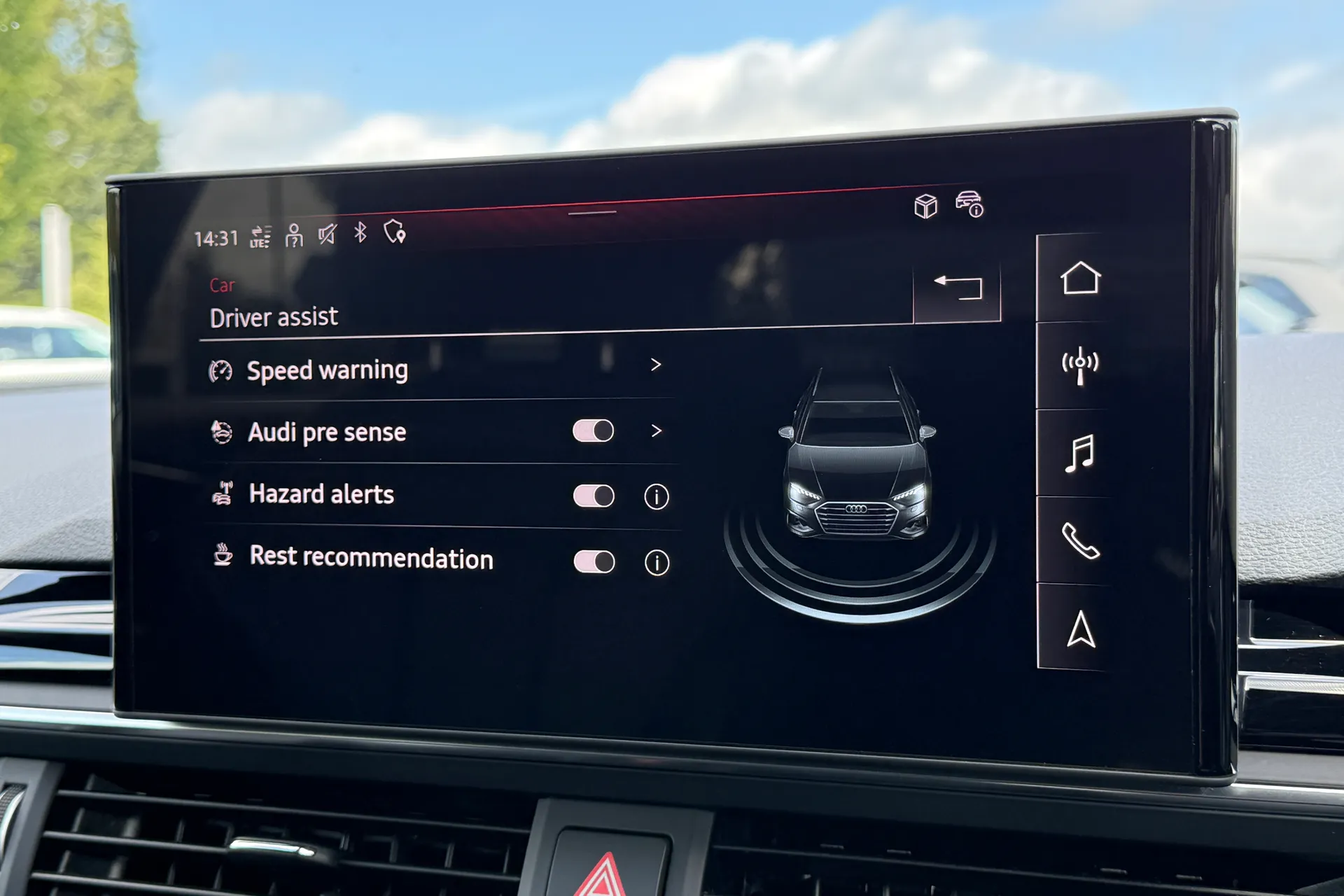 Audi A4 thumbnail image number 13