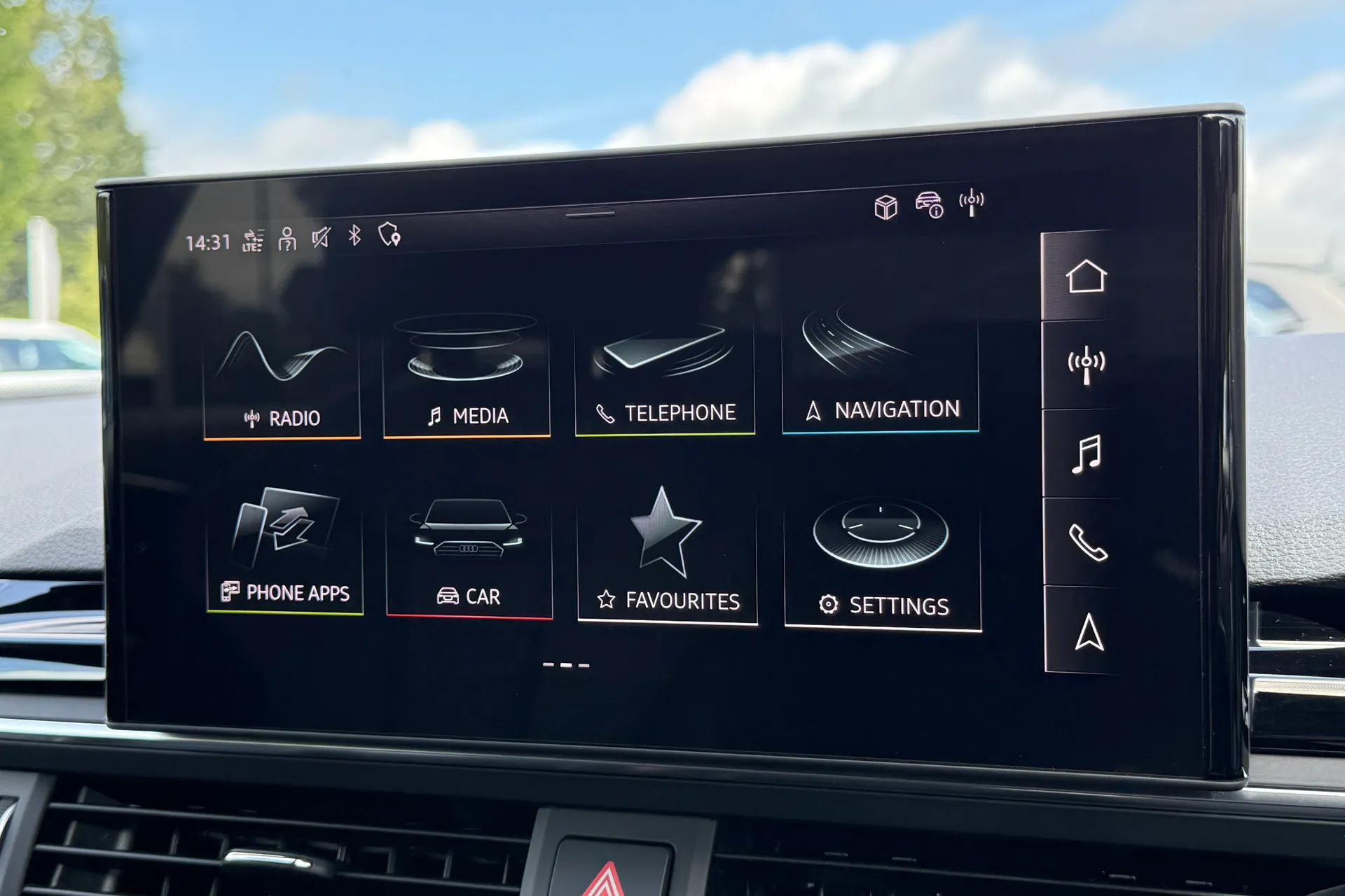 Audi A4 thumbnail image number 16