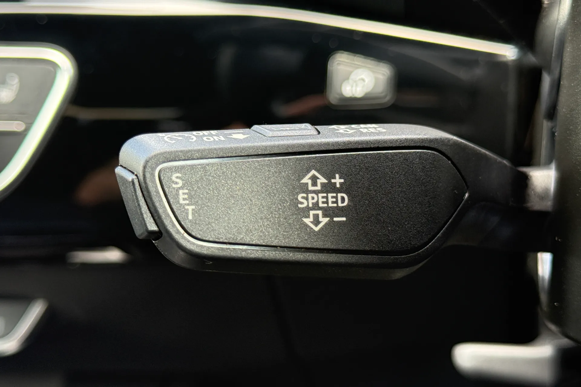 Audi A4 thumbnail image number 20