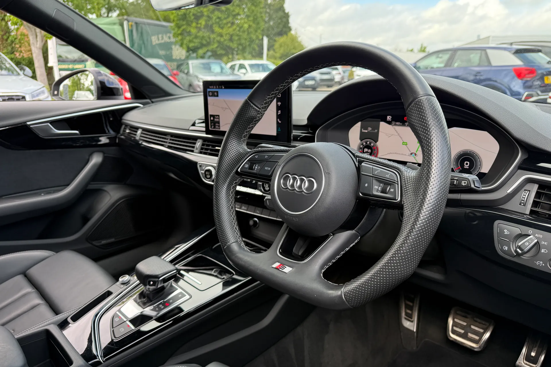 Audi A4 thumbnail image number 30