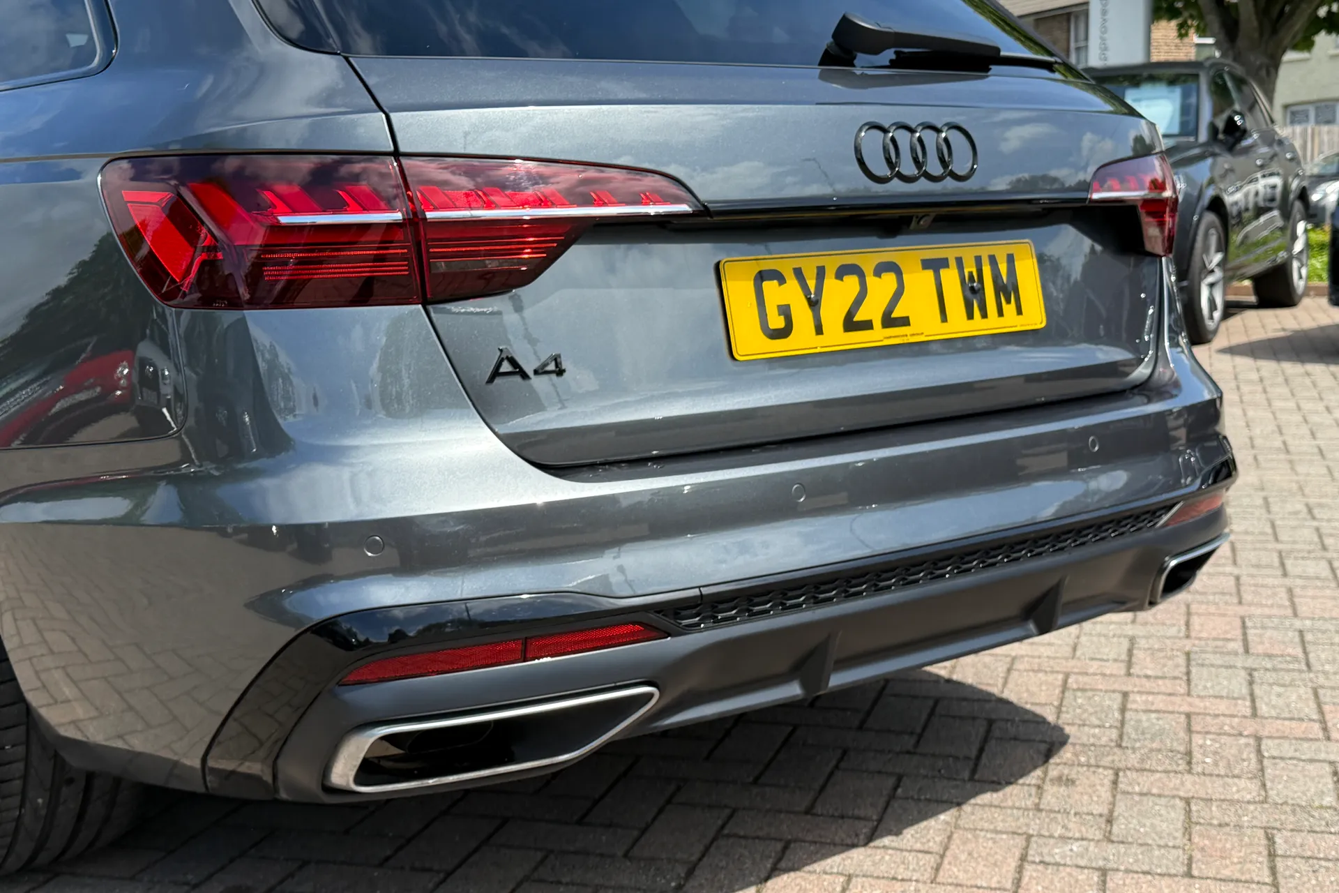 Audi A4 thumbnail image number 52