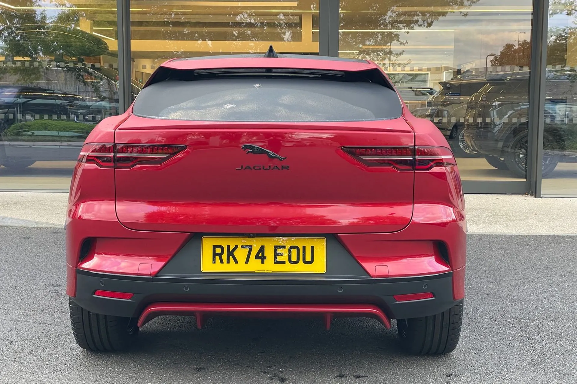 Jaguar I-PACE thumbnail image number 8