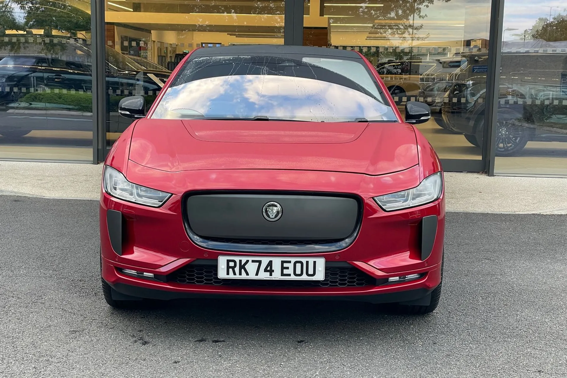 Jaguar I-PACE thumbnail image number 6