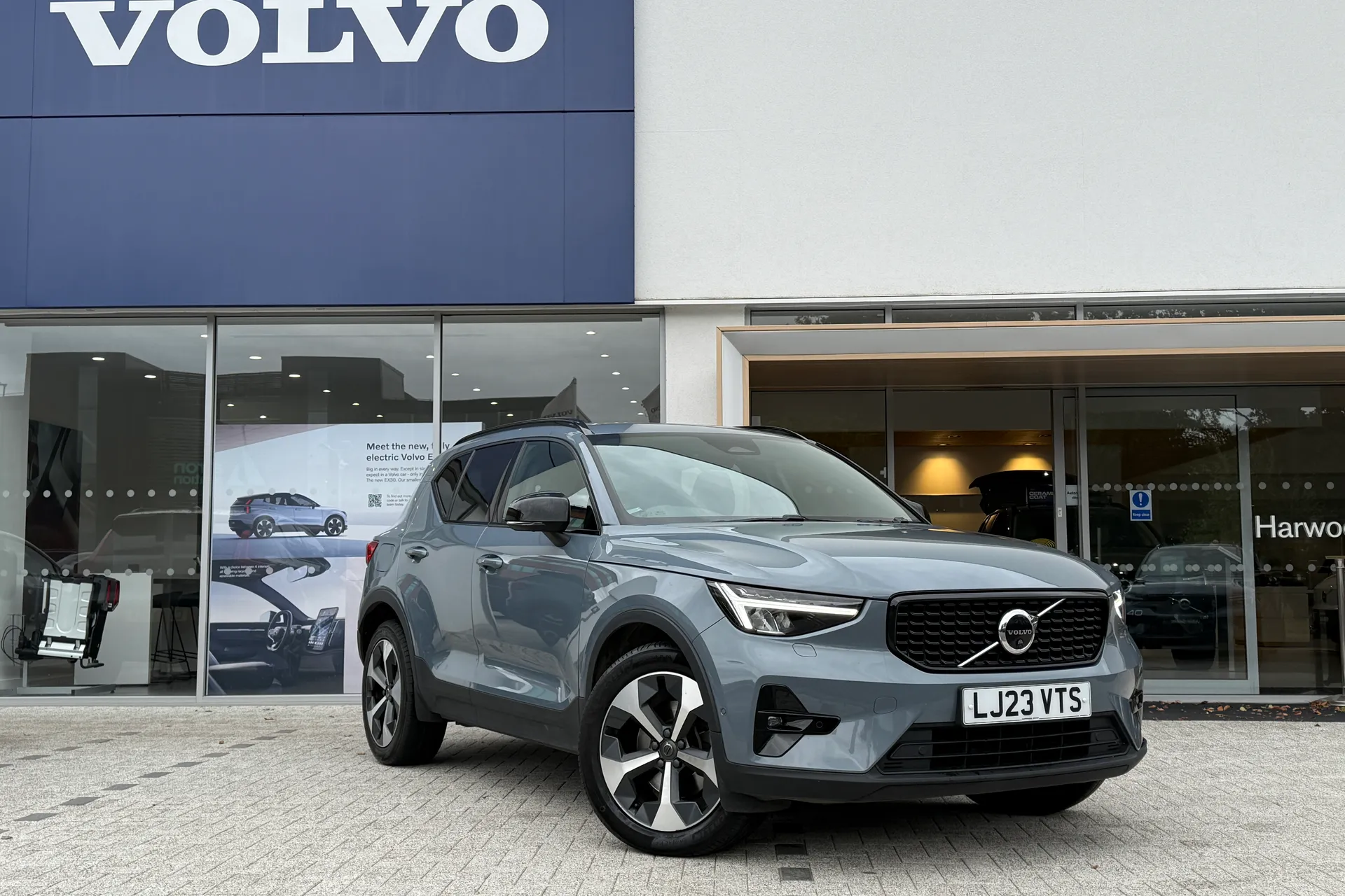 Volvo XC40 focused image