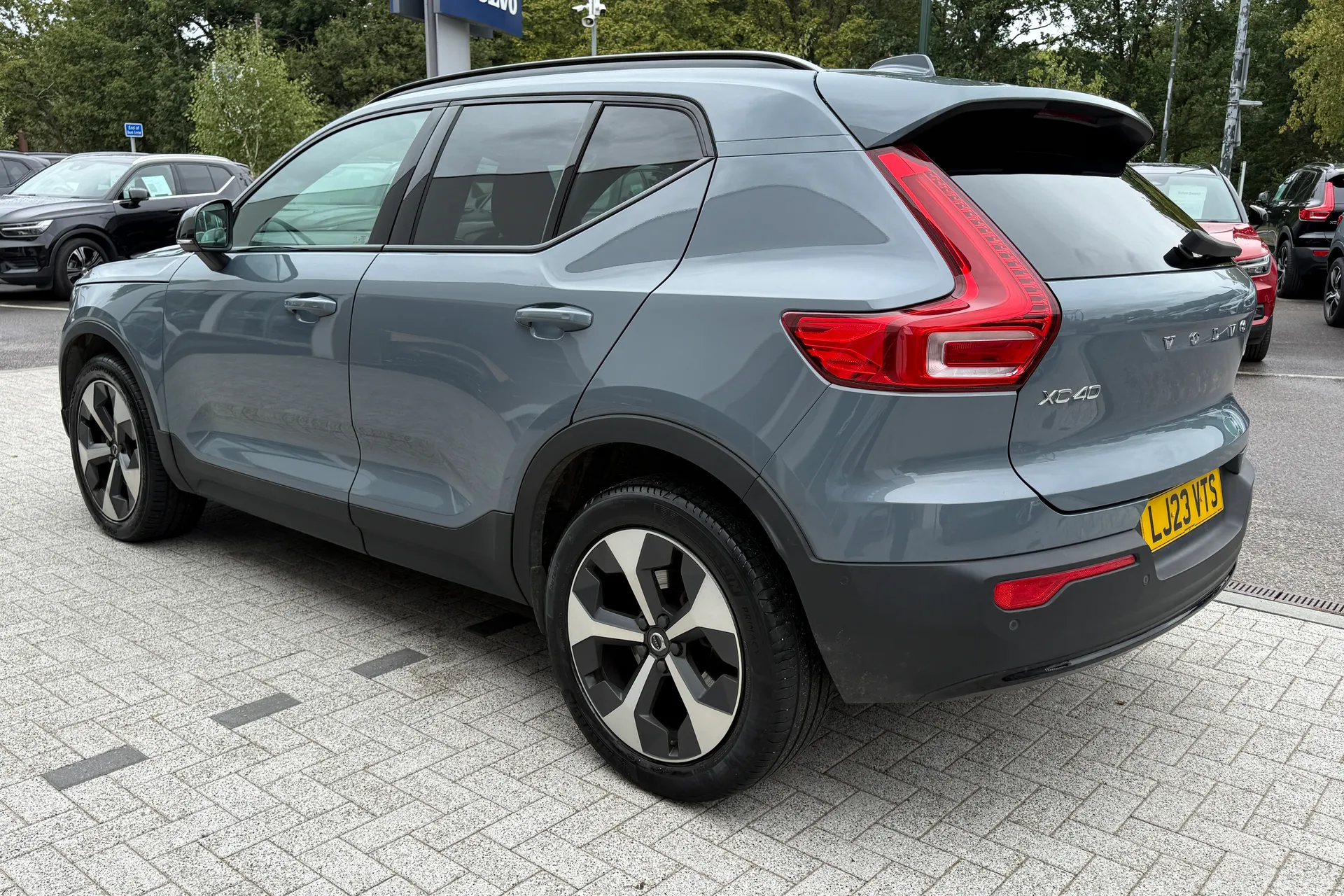 Volvo XC40 thumbnail image number 11