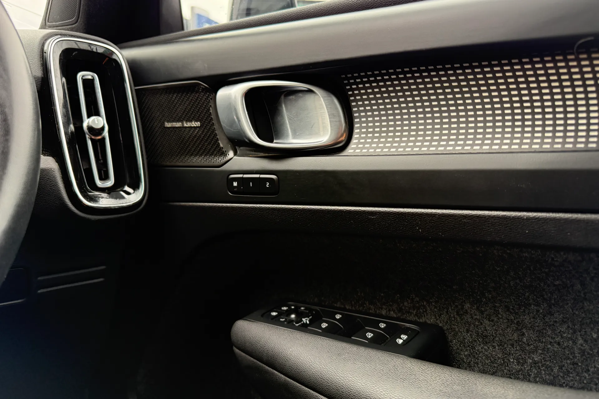 Volvo XC40 thumbnail image number 40