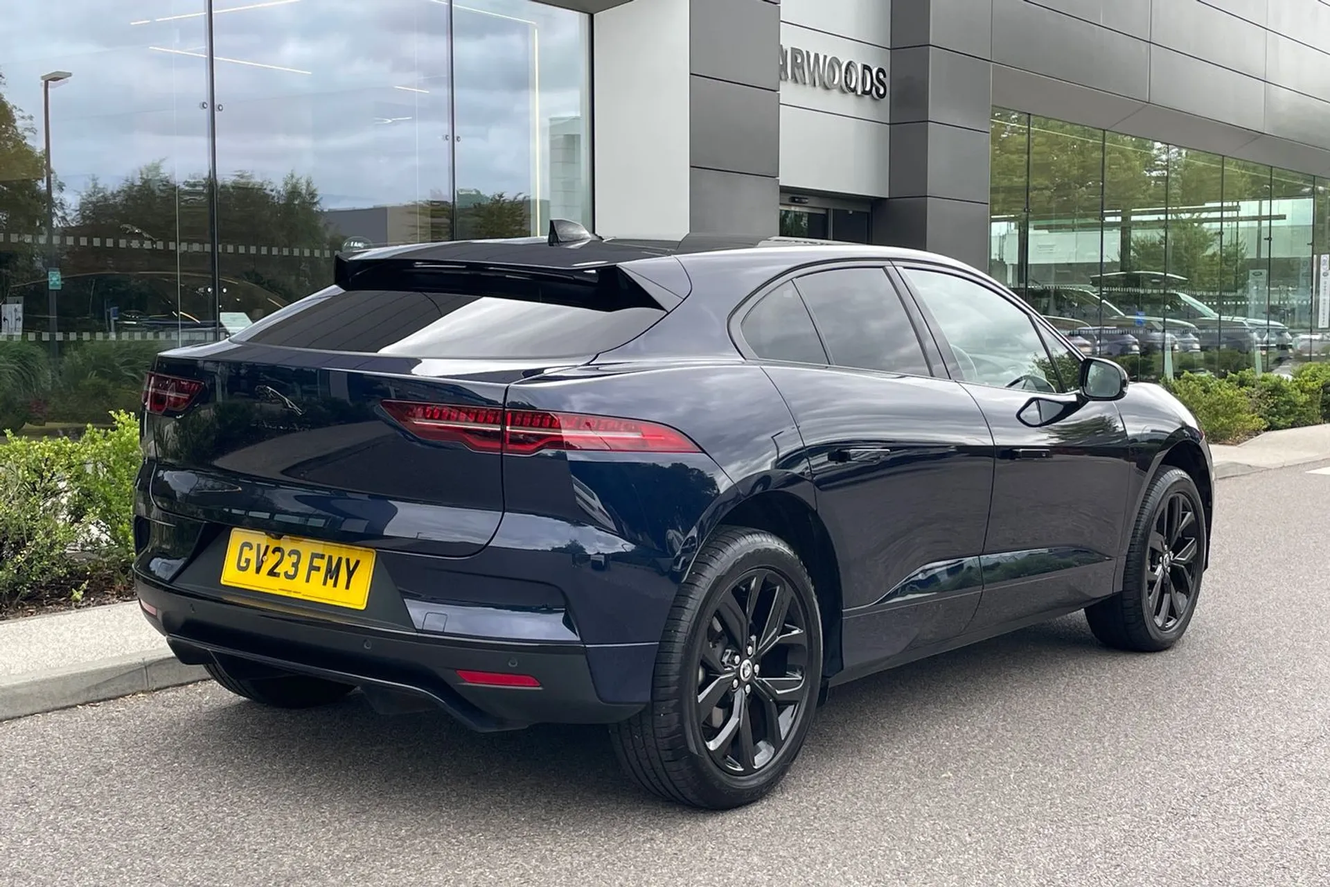 Jaguar I-PACE thumbnail image number 9