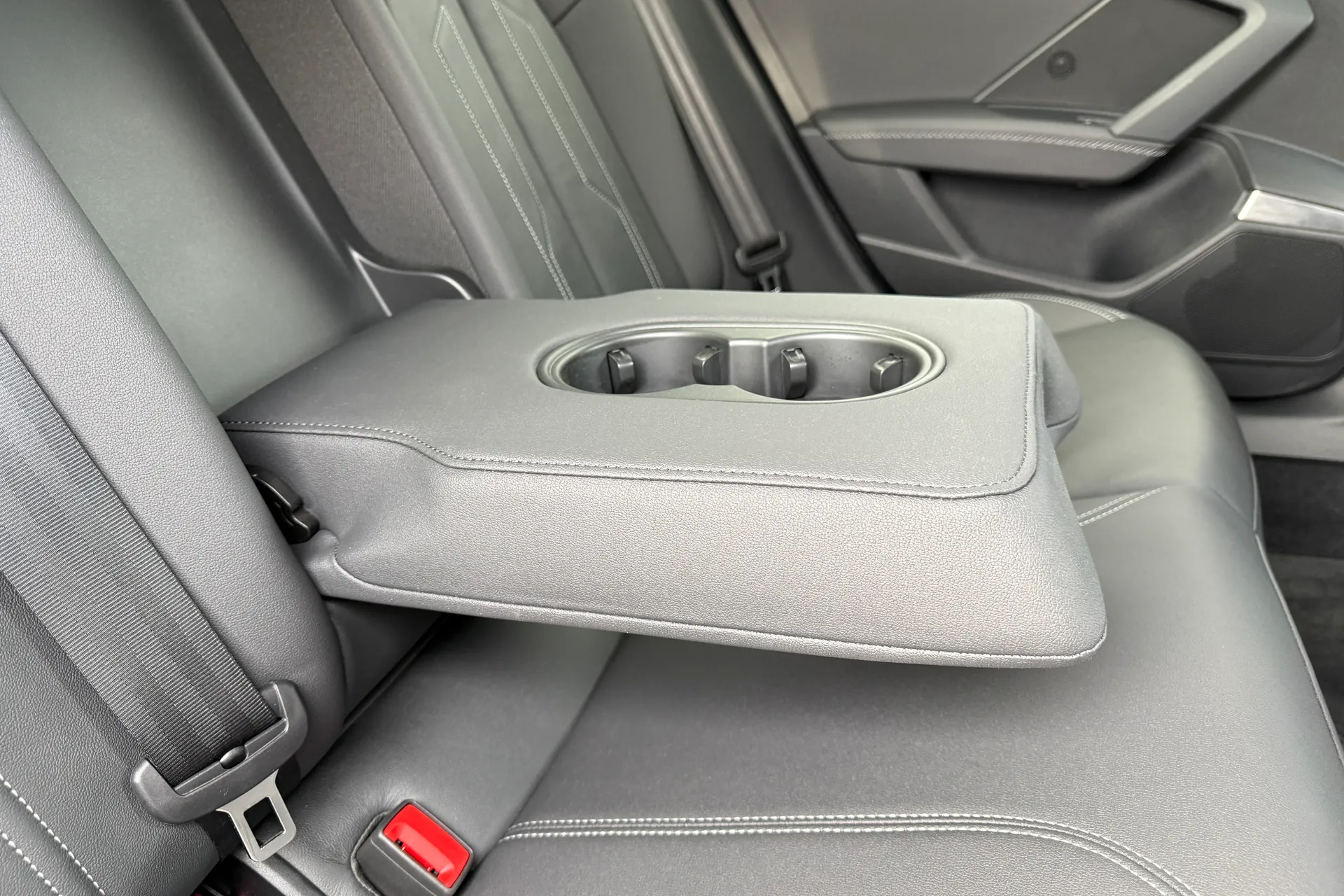 Audi A3 thumbnail image number 45