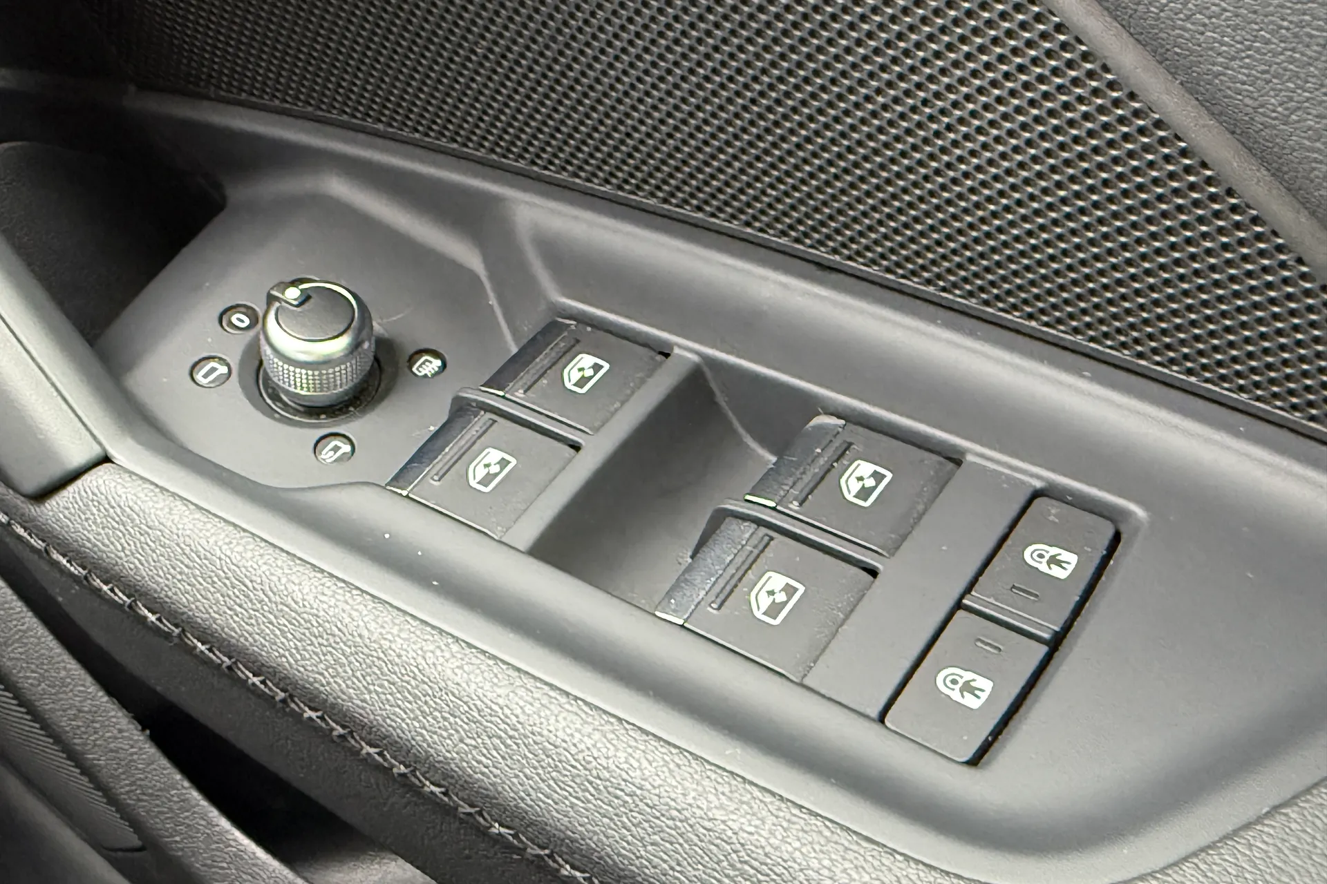 Audi A3 thumbnail image number 19