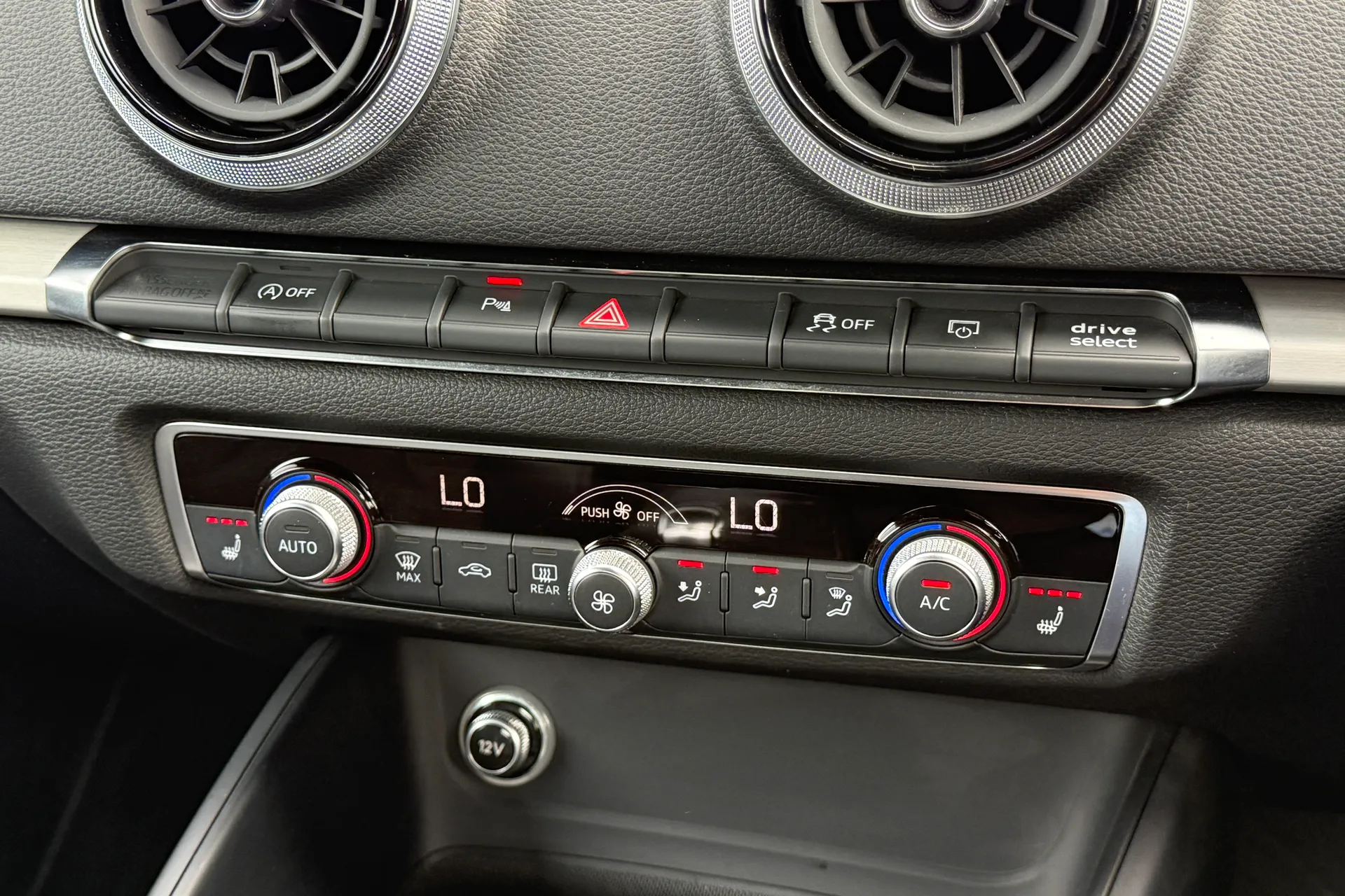 Audi A3 thumbnail image number 14