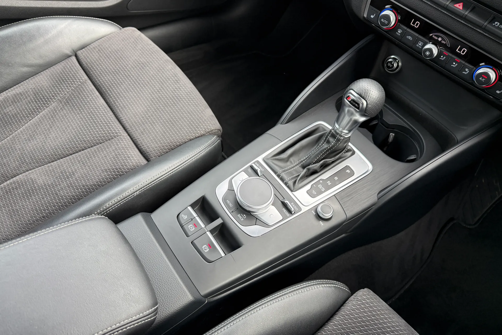 Audi A3 thumbnail image number 36