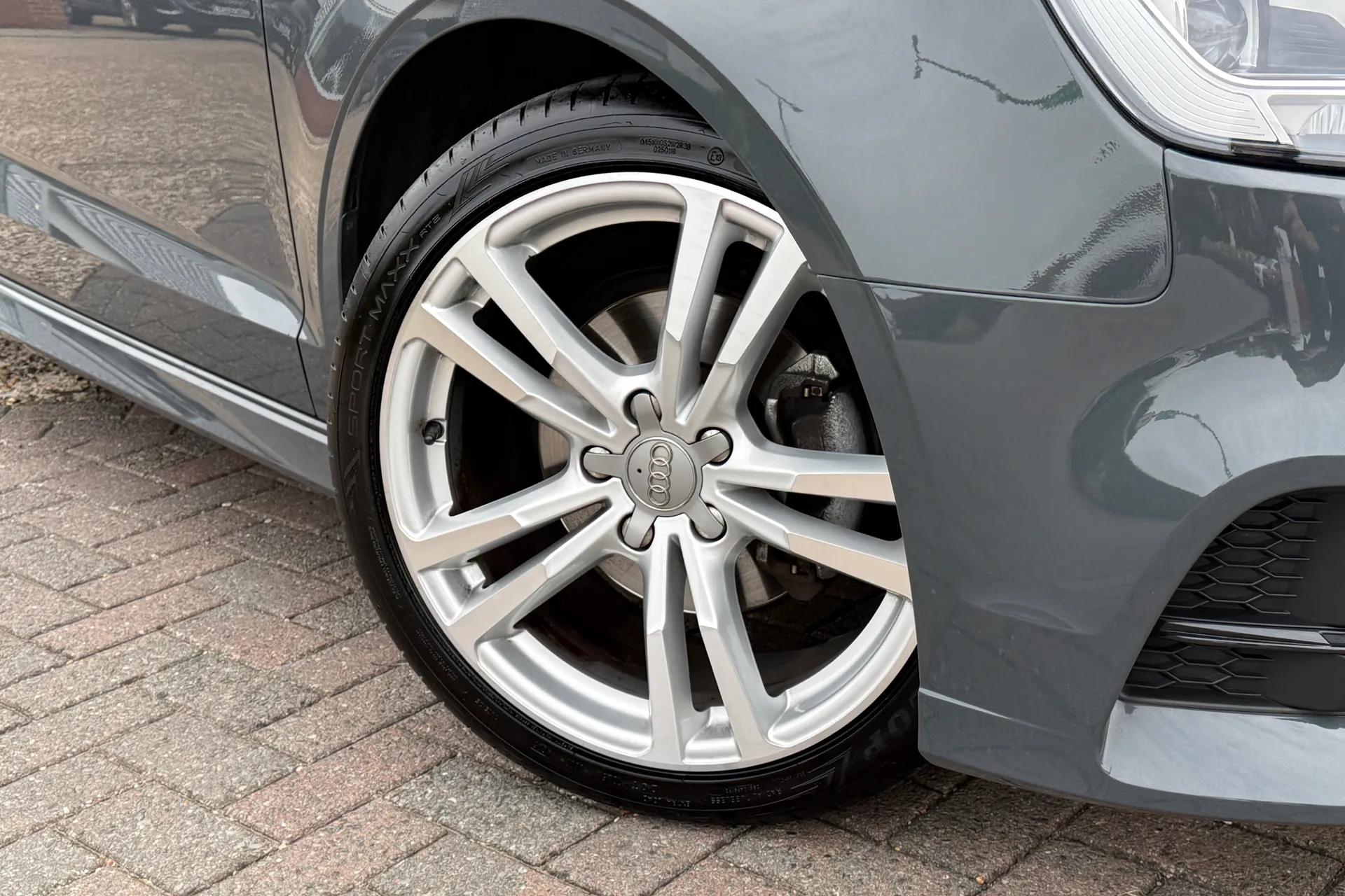 Audi A3 thumbnail image number 6