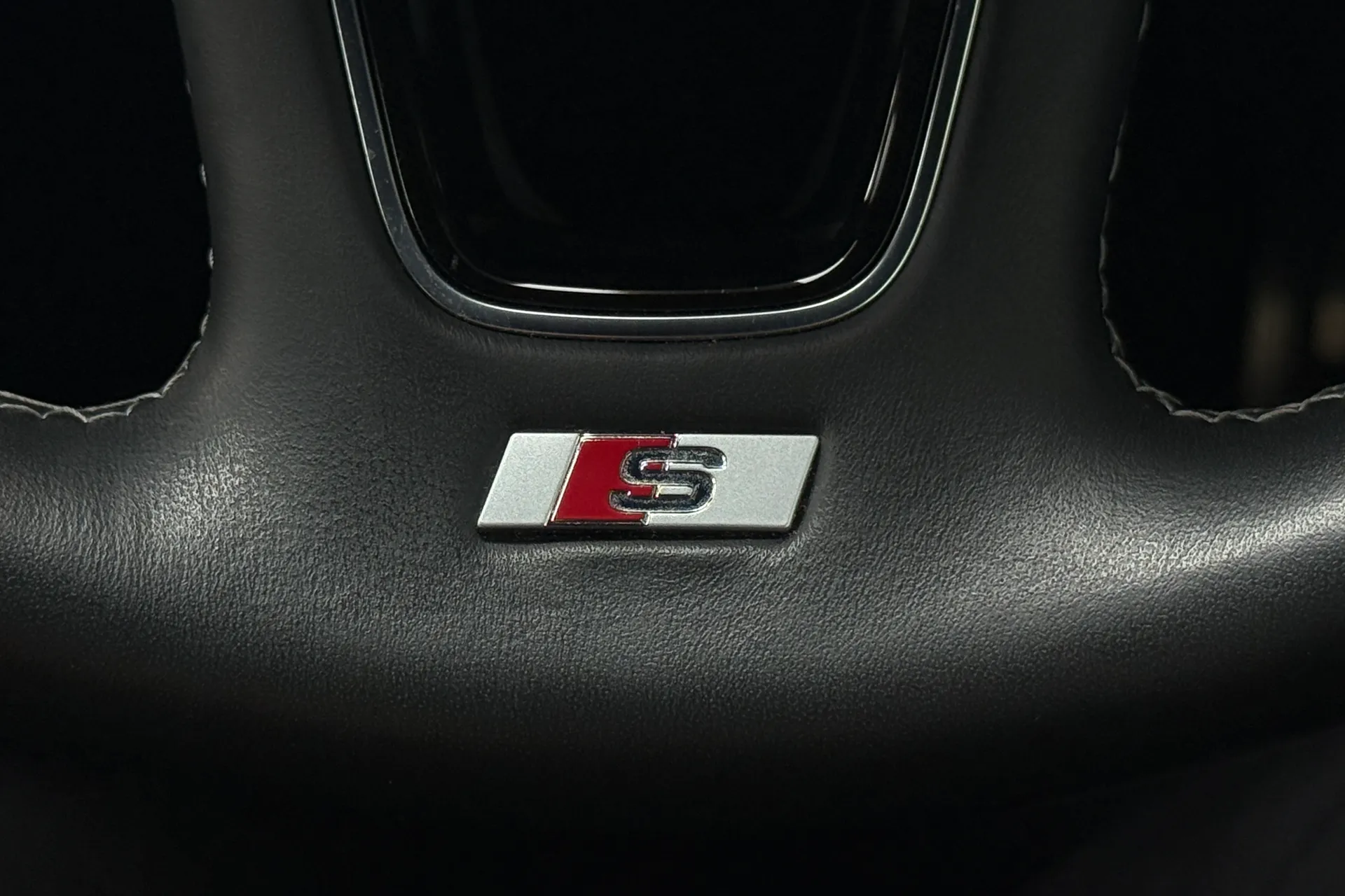 Audi A3 thumbnail image number 10