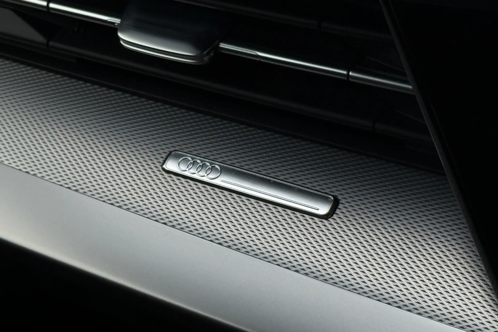 Audi A3 thumbnail image number 24