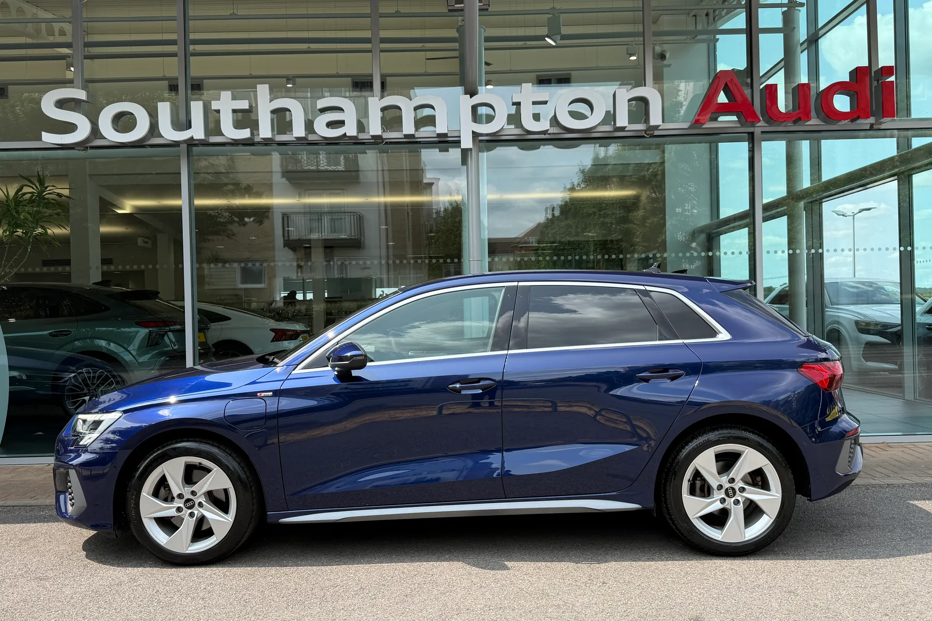 Audi A3 thumbnail image number 45