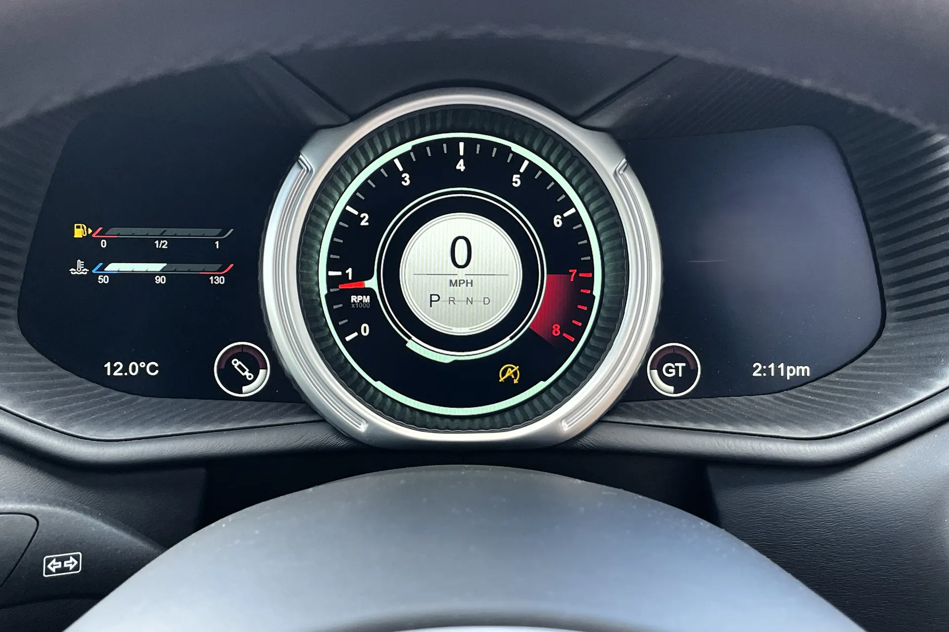 Aston Martin DB11 thumbnail image number 41