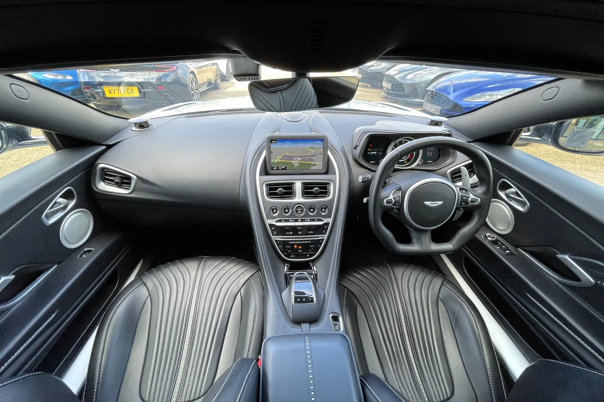 Aston Martin DB11 thumbnail image number 3