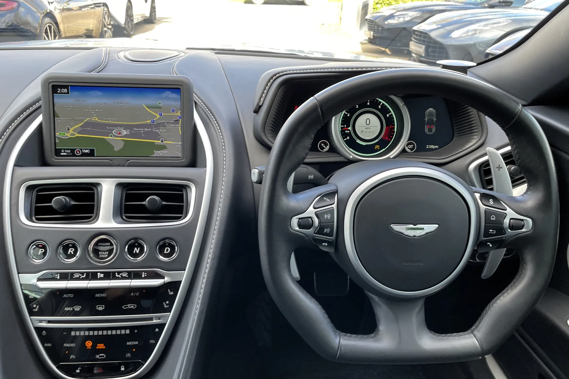 Aston Martin DB11 thumbnail image number 30