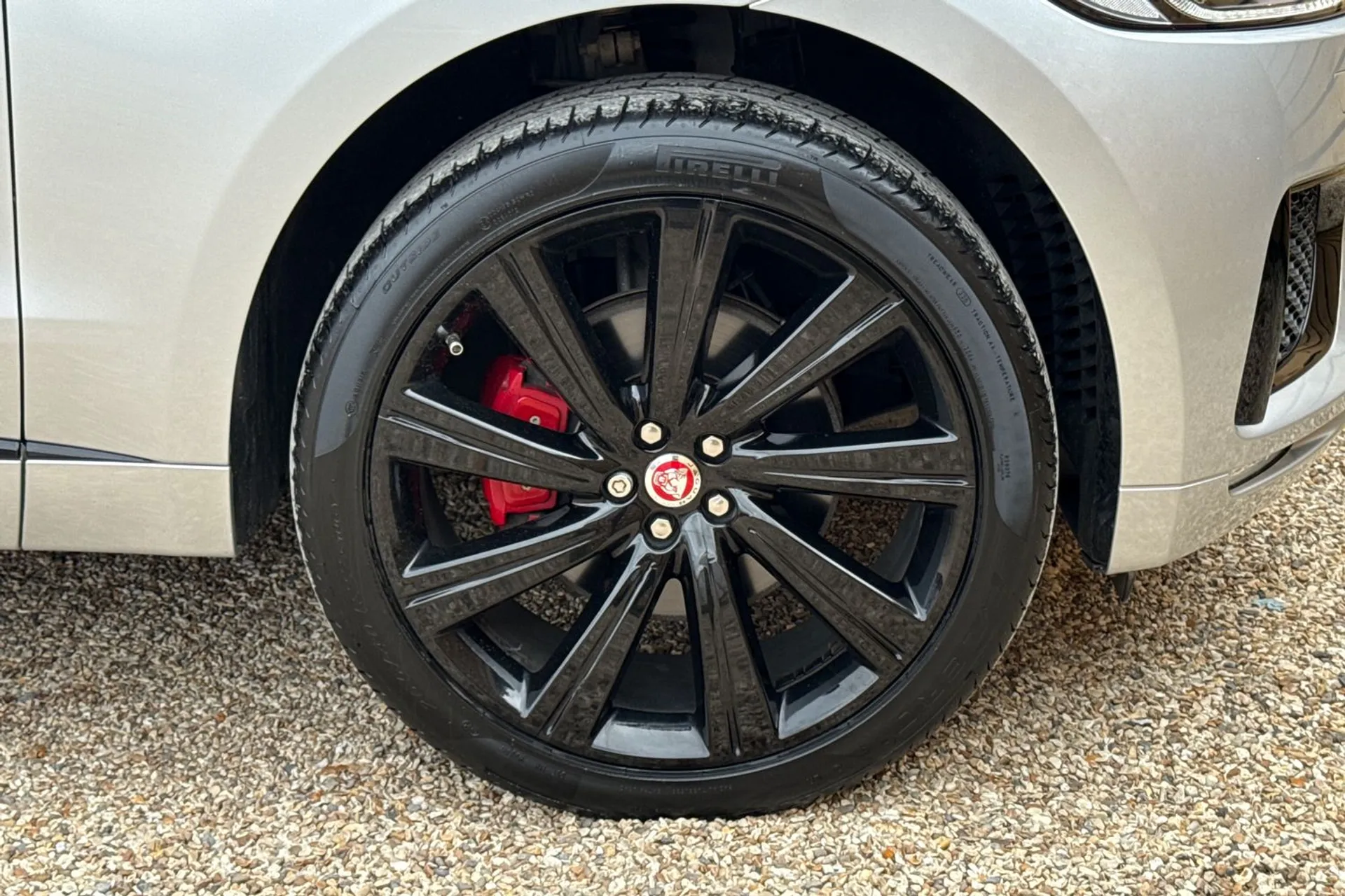 Jaguar F-Pace thumbnail image number 15
