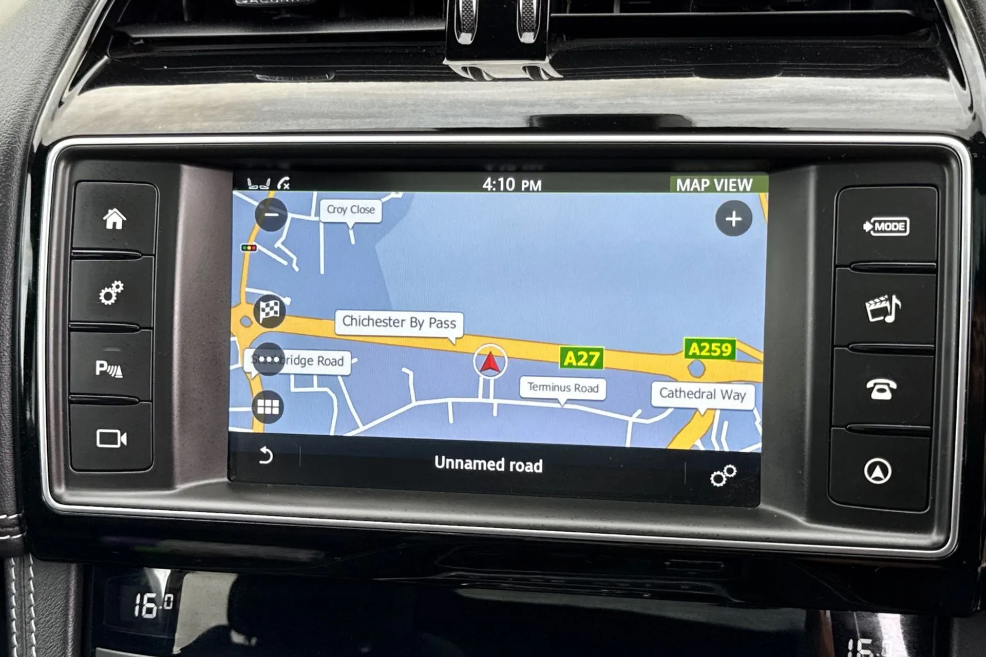 Jaguar F-Pace thumbnail image number 5