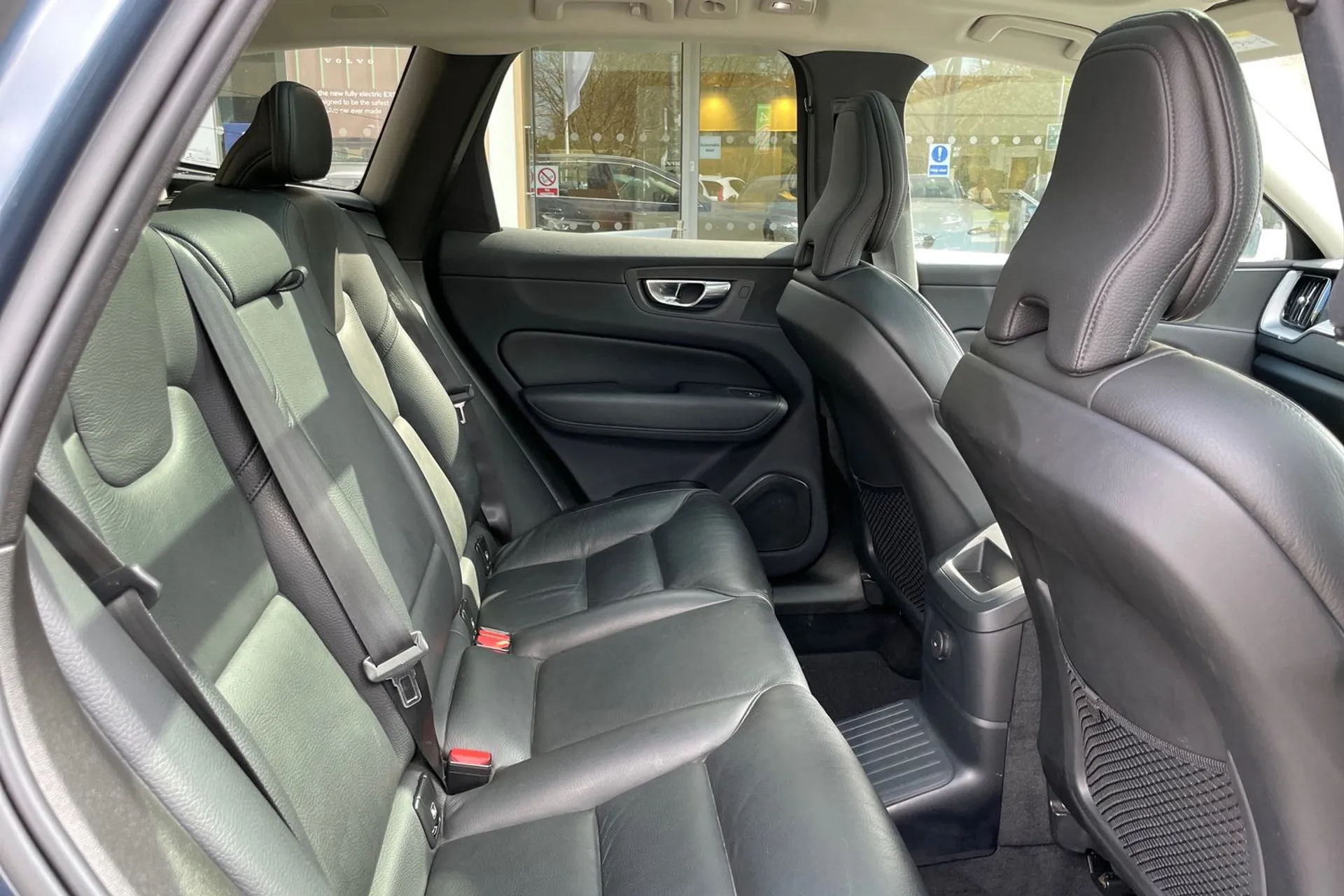 Volvo XC60 thumbnail image number 22