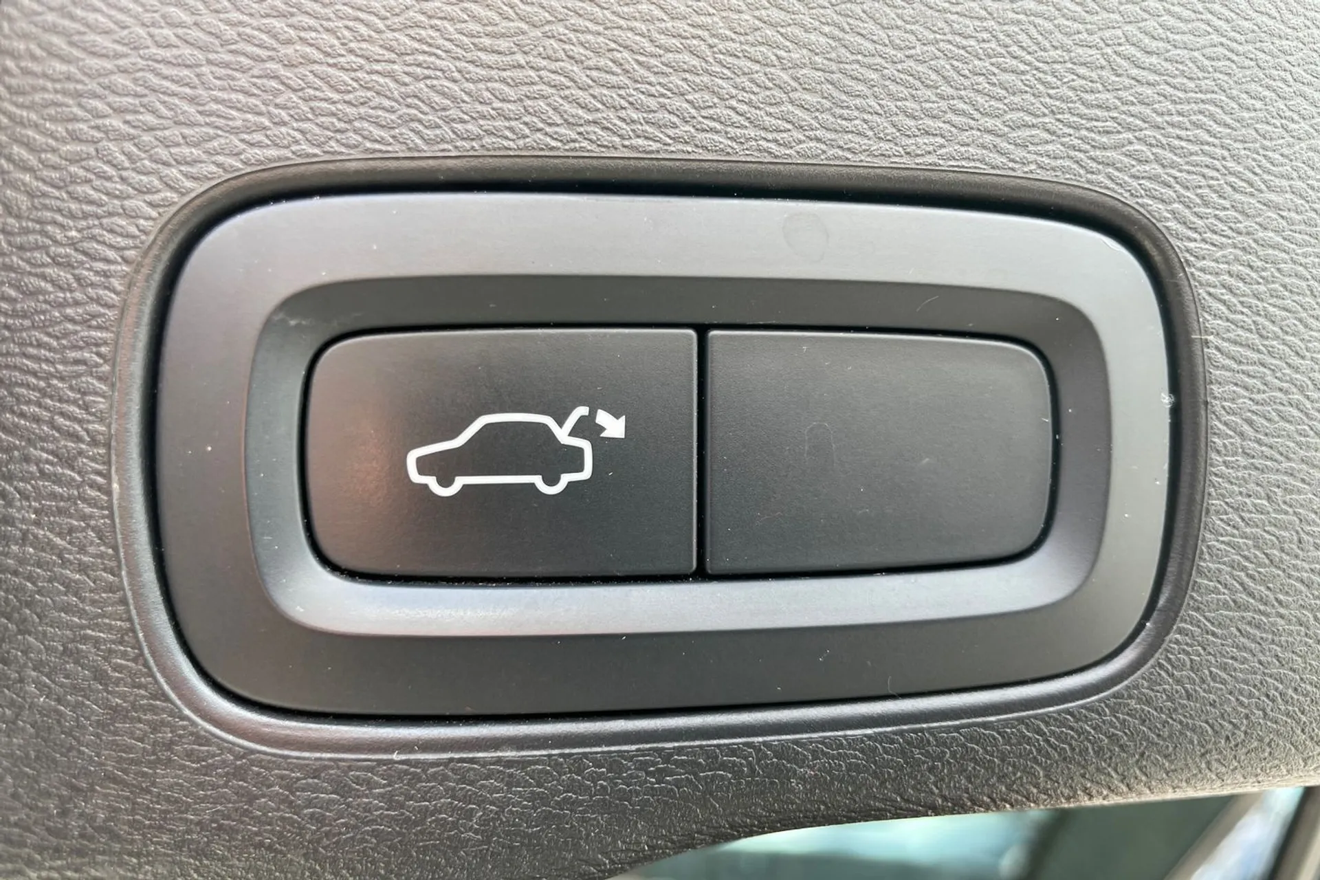 Volvo XC60 thumbnail image number 20