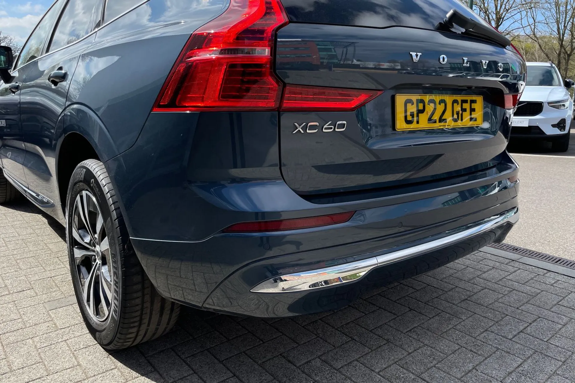 Volvo XC60 thumbnail image number 17