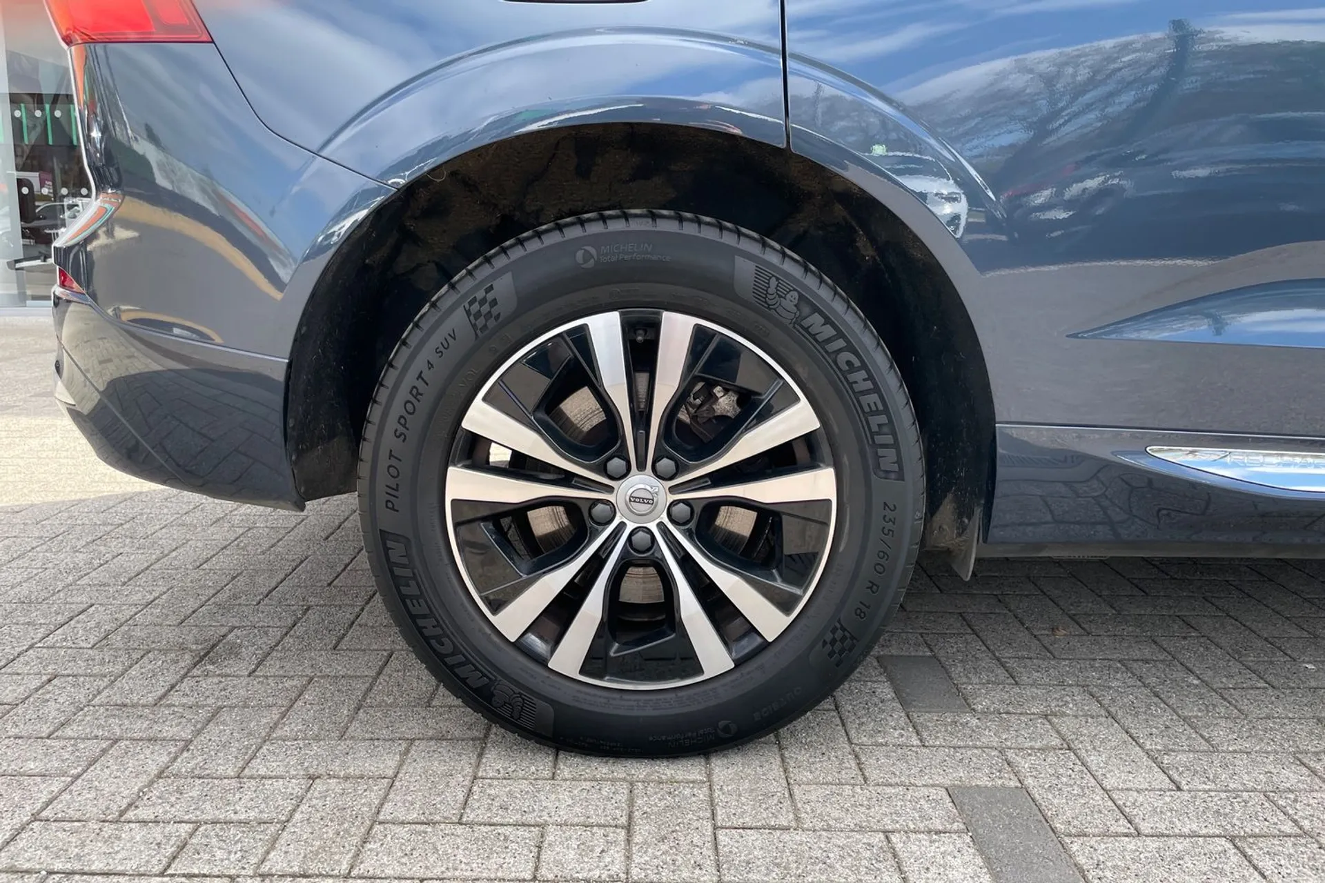 Volvo XC60 thumbnail image number 13