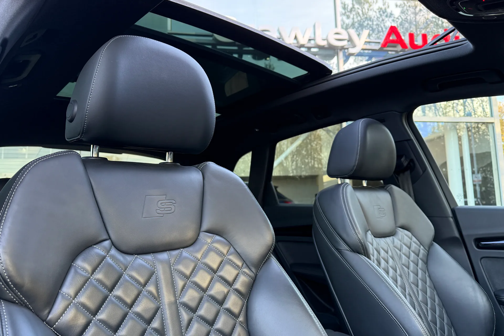 Audi Q5 thumbnail image number 44