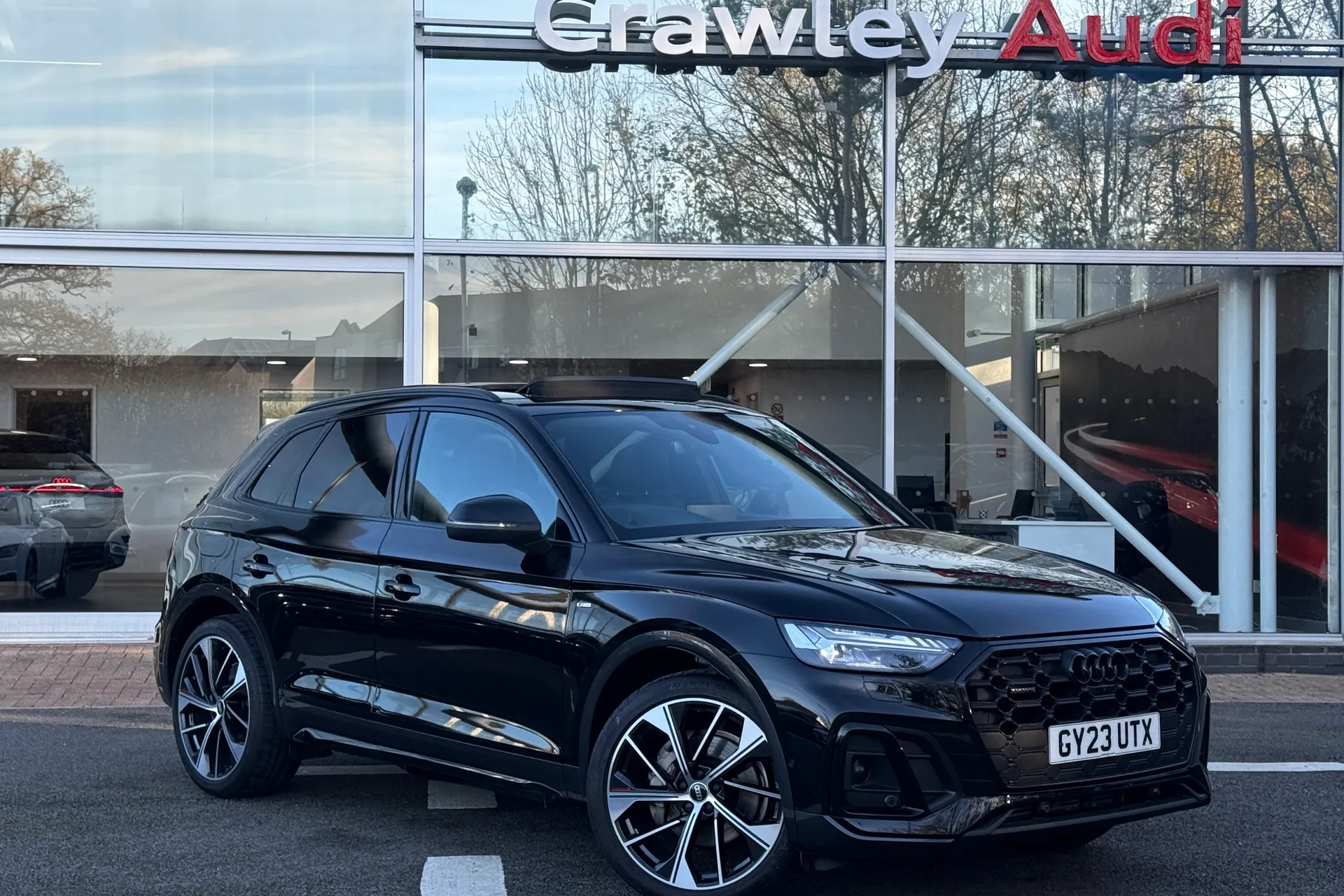 Audi Q5 focused image