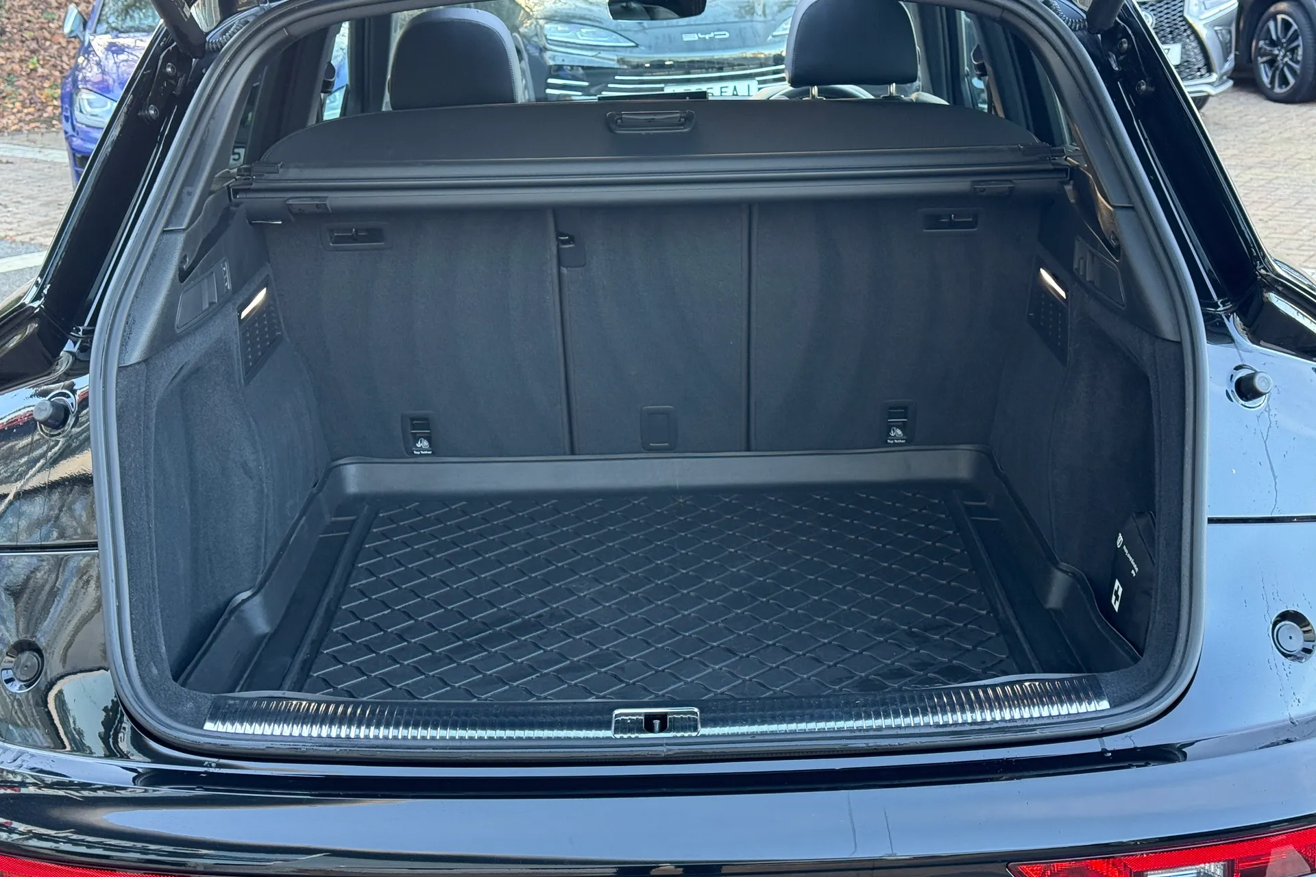 Audi Q5 thumbnail image number 35