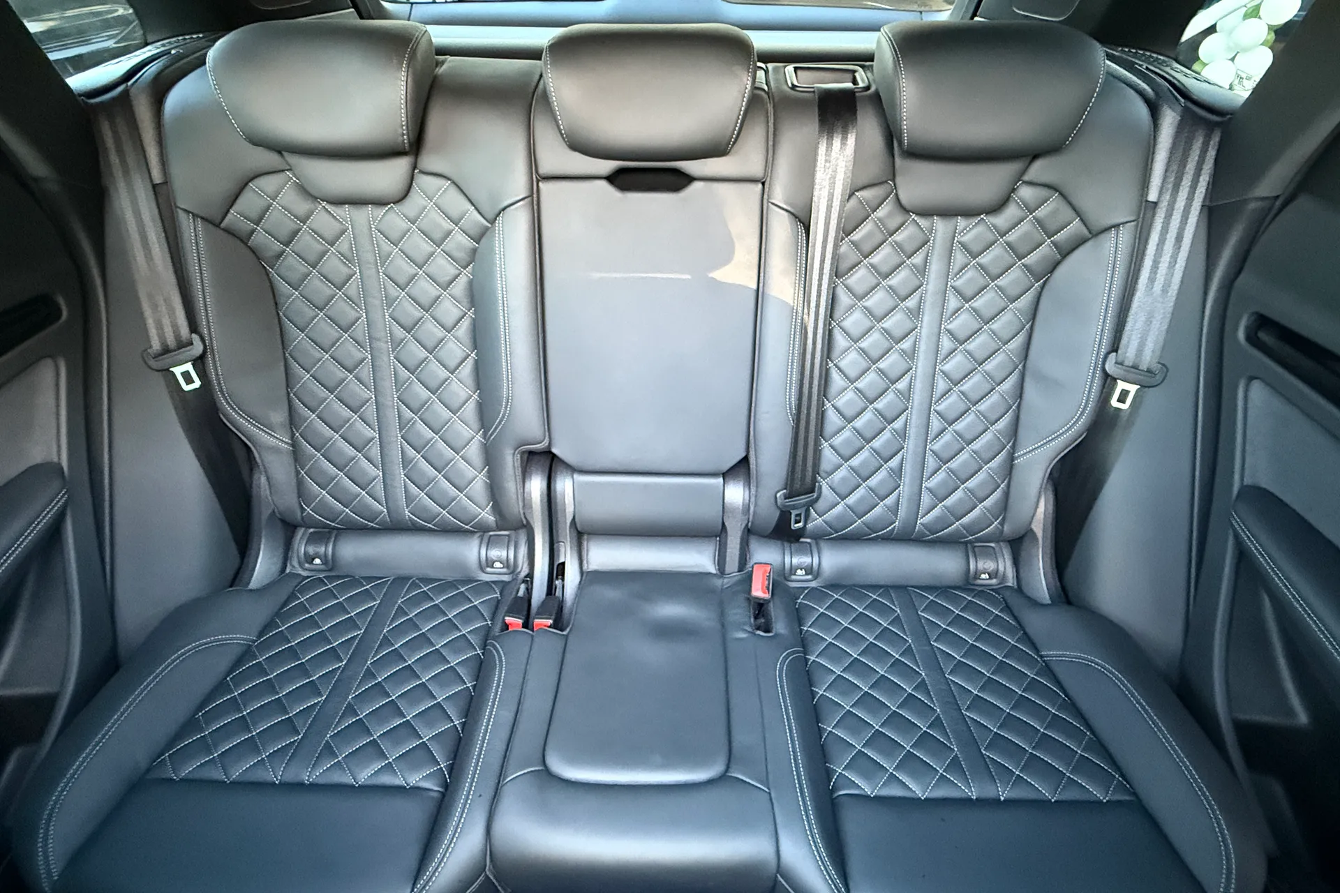 Audi Q5 thumbnail image number 27