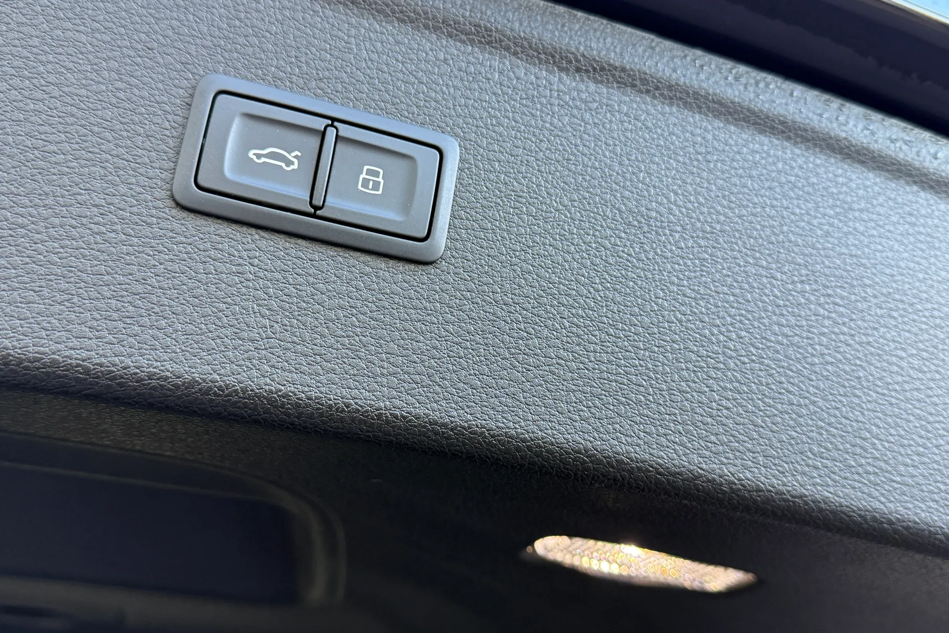 Audi Q5 thumbnail image number 38