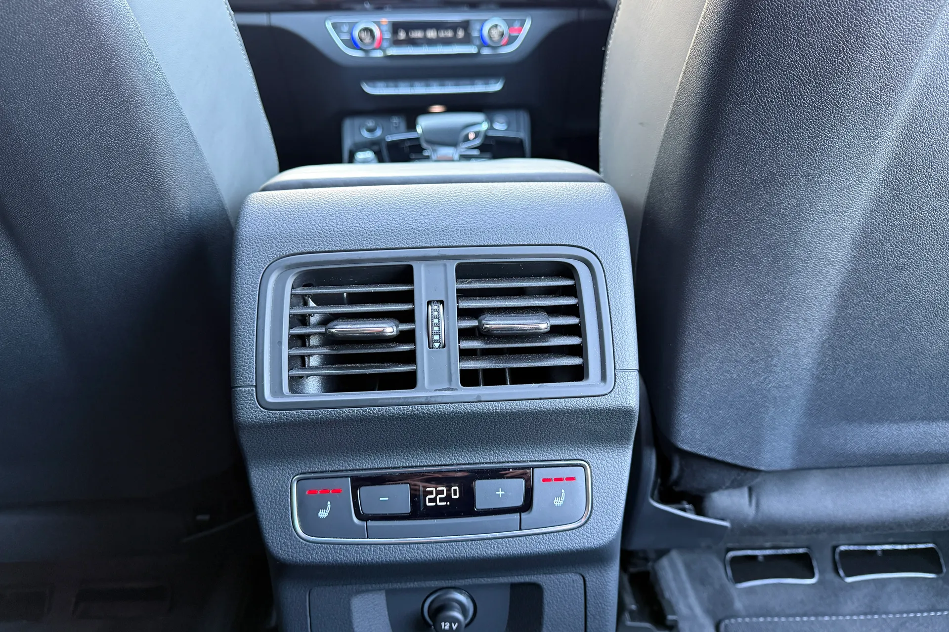 Audi Q5 thumbnail image number 30