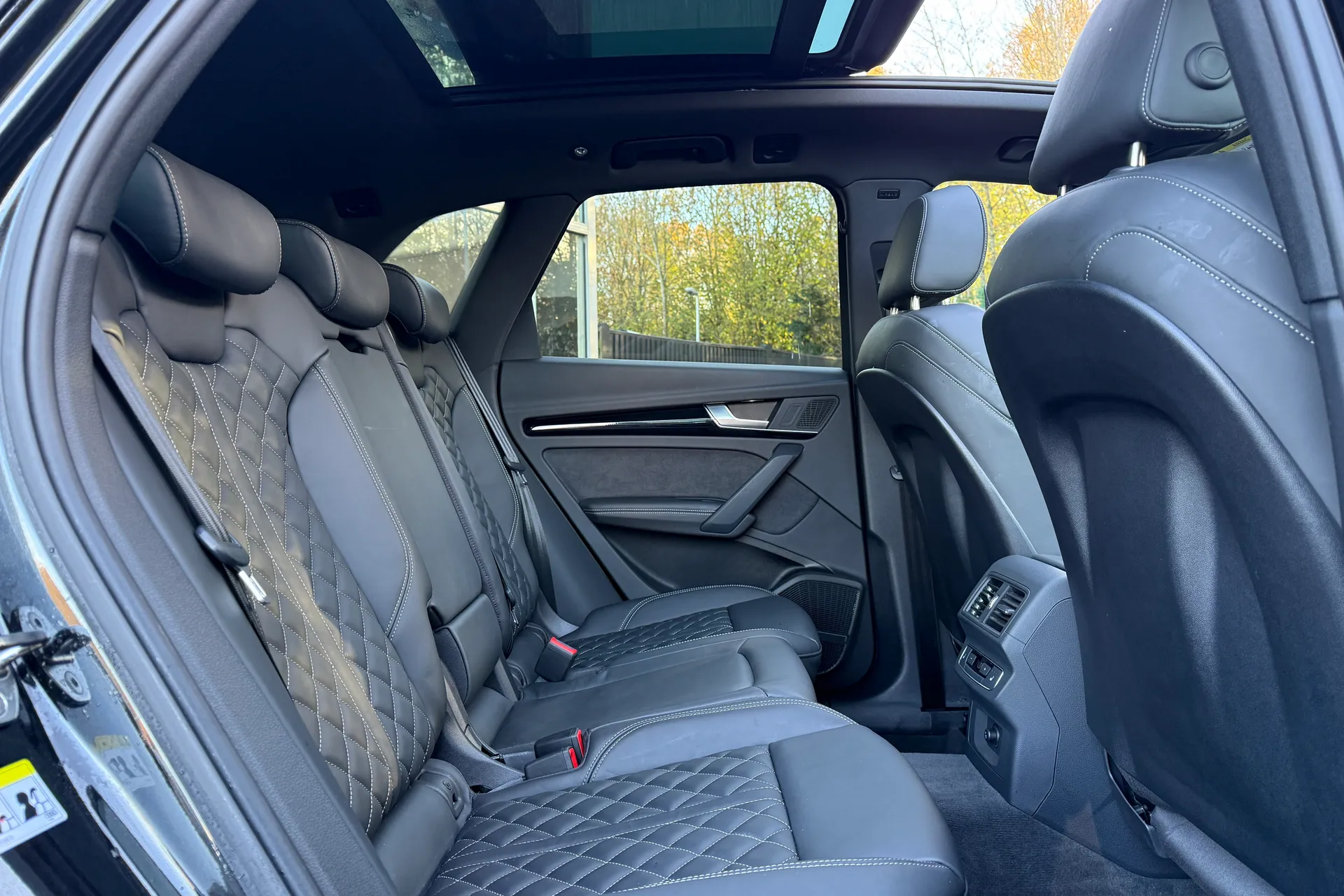 Audi Q5 thumbnail image number 12