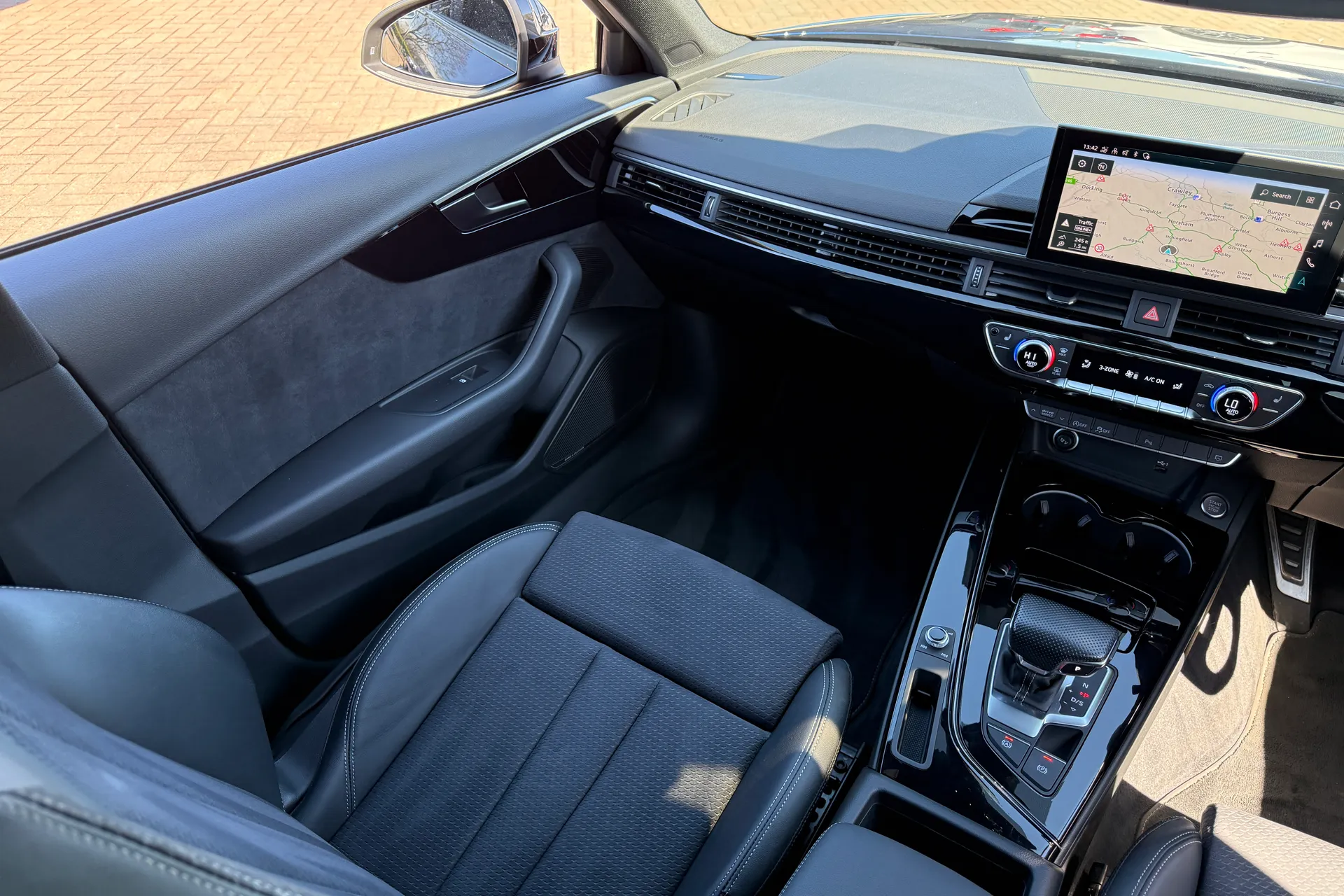 Audi A4 thumbnail image number 38